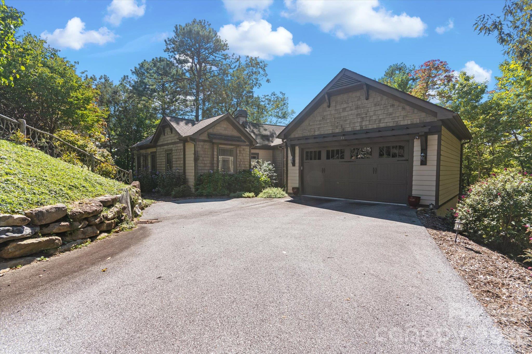 44 Sunset Trace Property Photo 3