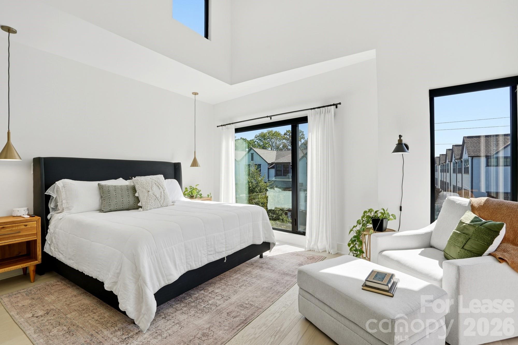 3301 Spencer Street Property Photo 25