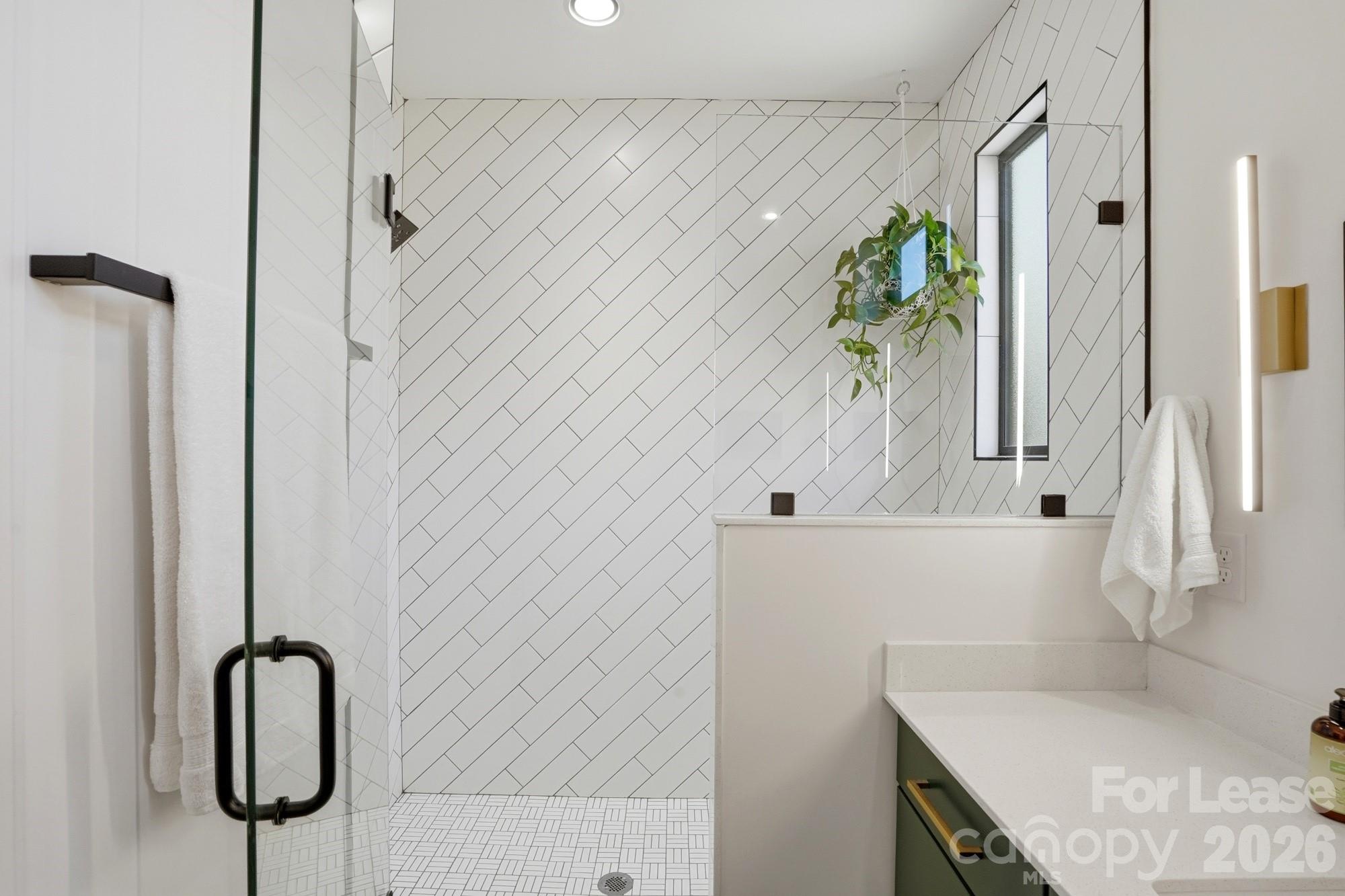 3301 Spencer Street Property Photo 30