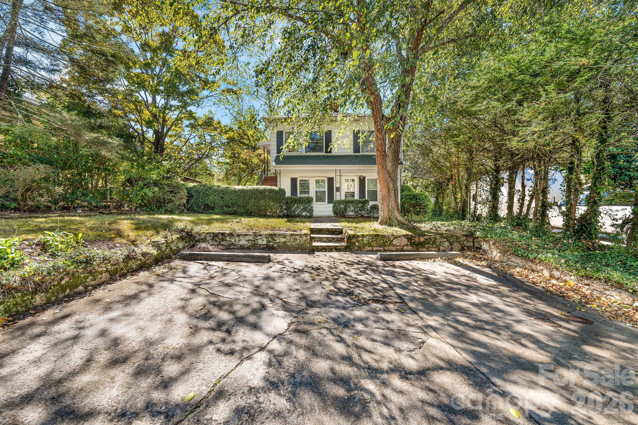 8 Maple Crescent Street Property Photo 5