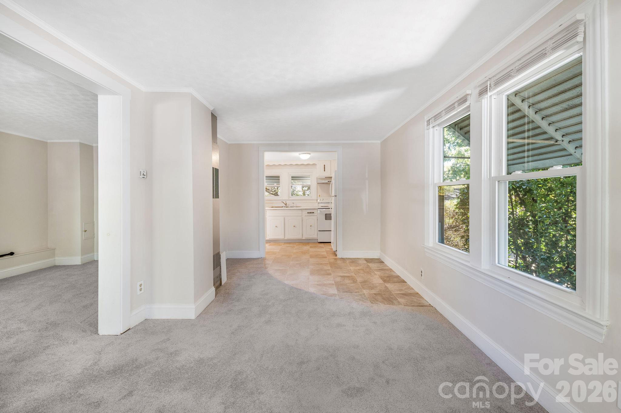 8 Maple Crescent Street Property Photo 9