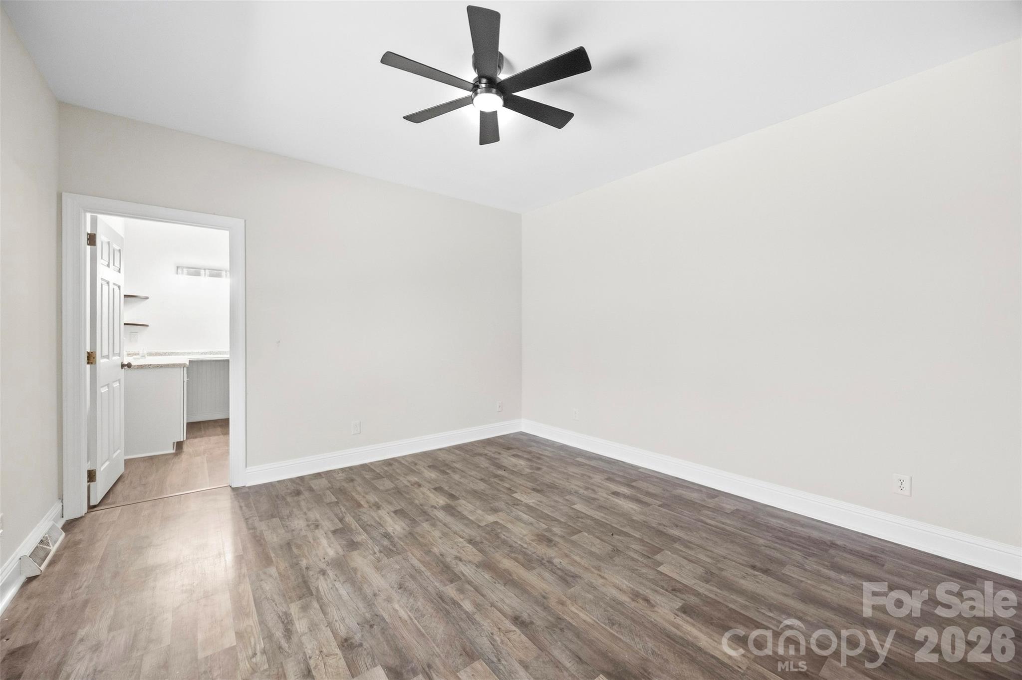 3787 Rolling View Lane Property Photo 6