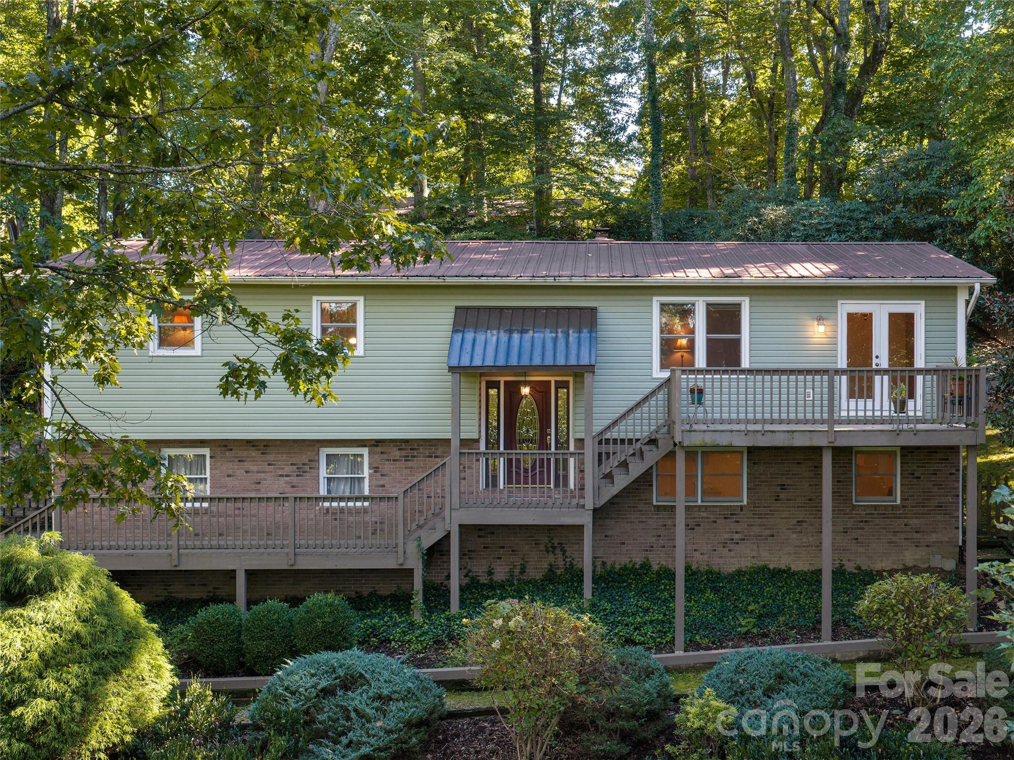 172 Long John Drive Property Photo 1