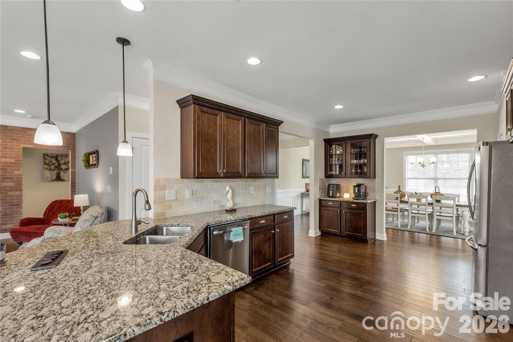 1372 Rainier Drive Property Photo 10