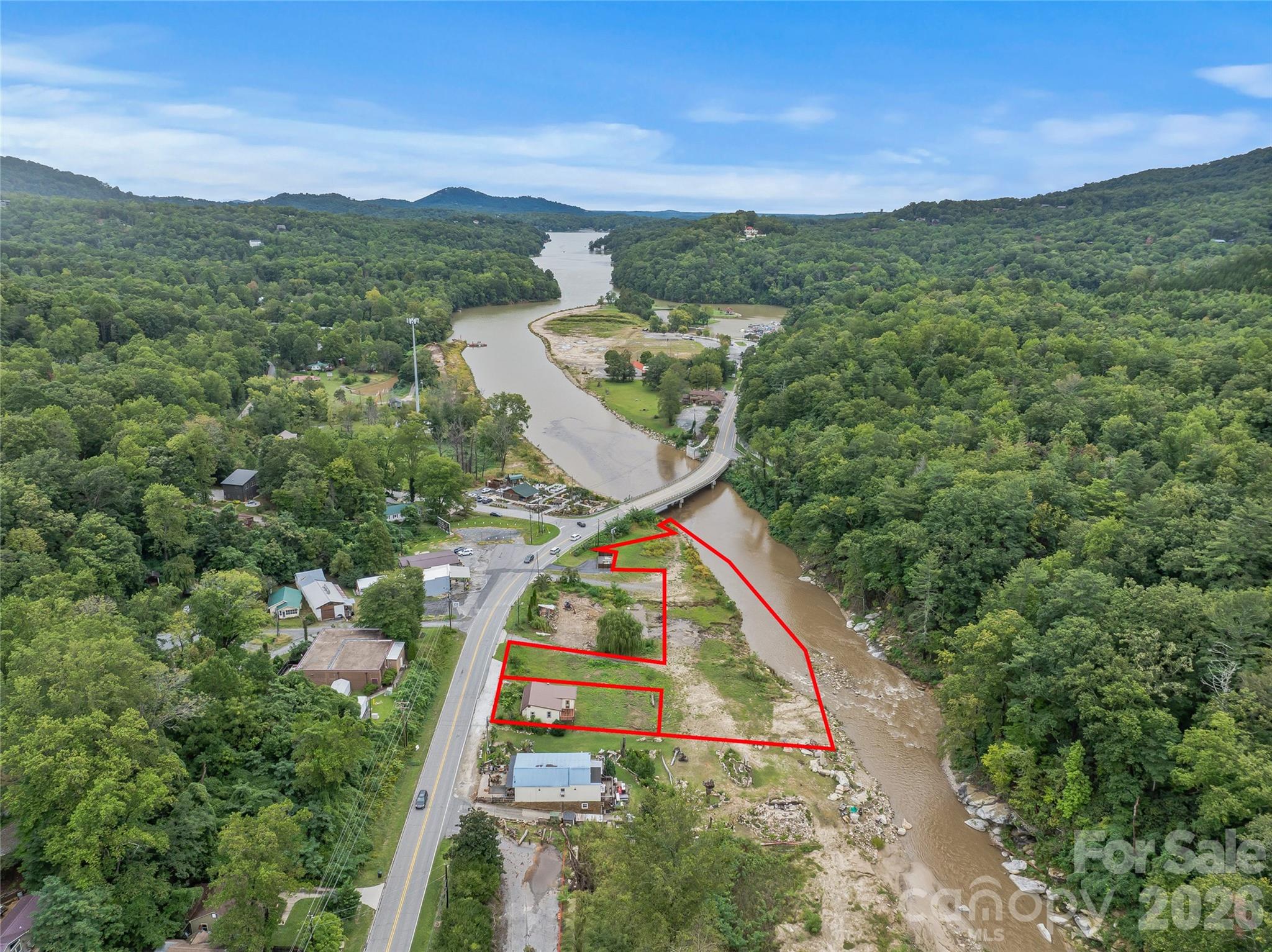 3127 Memorial Highway Property Photo 4