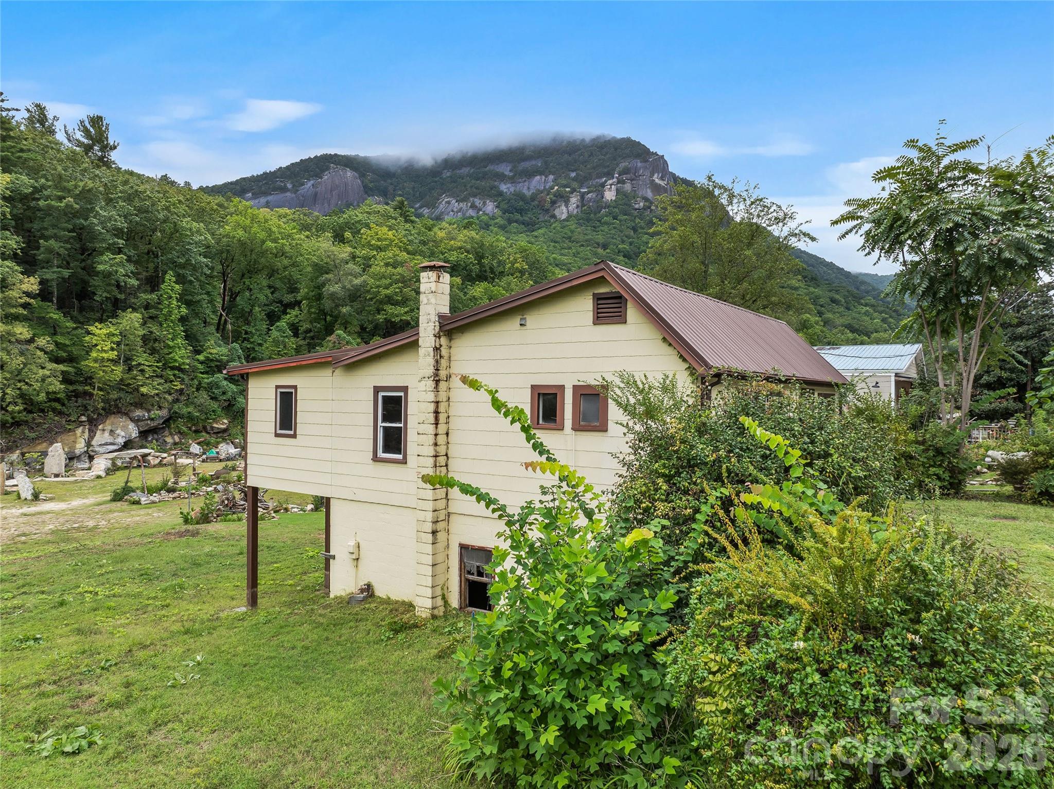 3127 Memorial Highway Property Photo 8