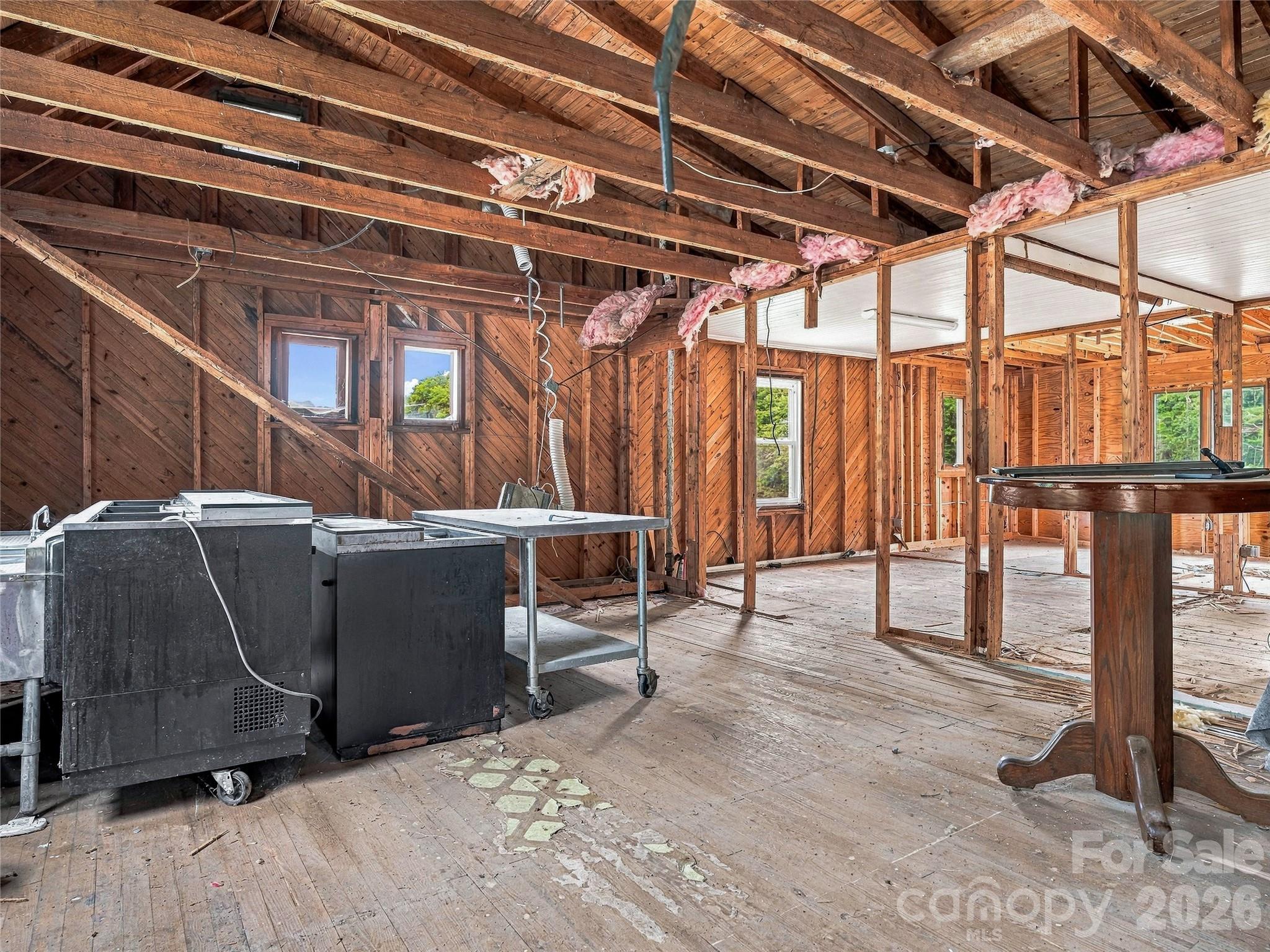 3127 Memorial Highway Property Photo 12
