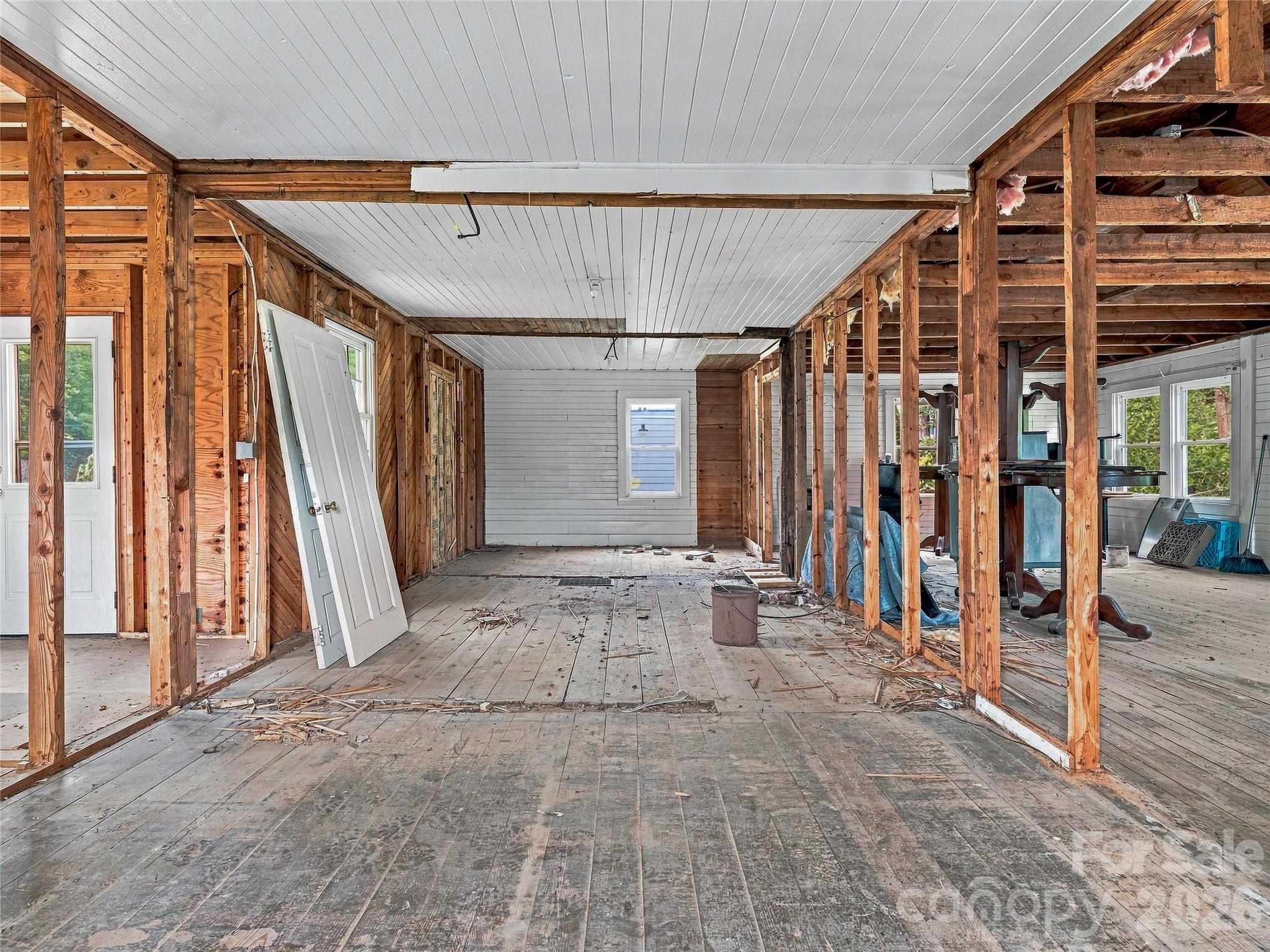 3127 Memorial Highway Property Photo 15
