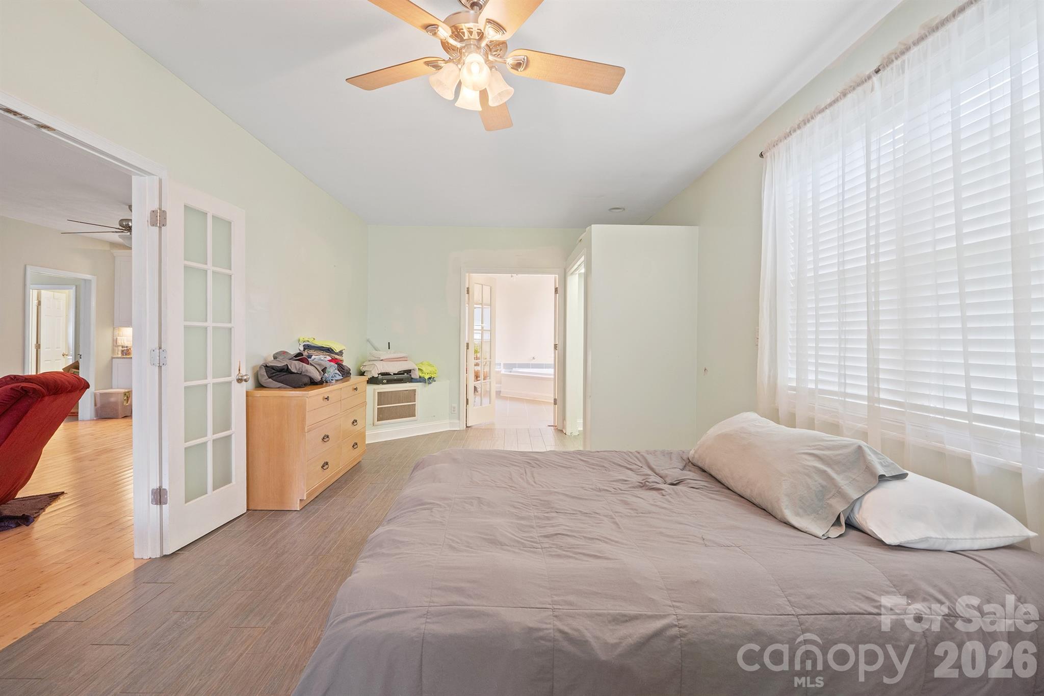 228 Hazeleen Avenue Property Photo 11