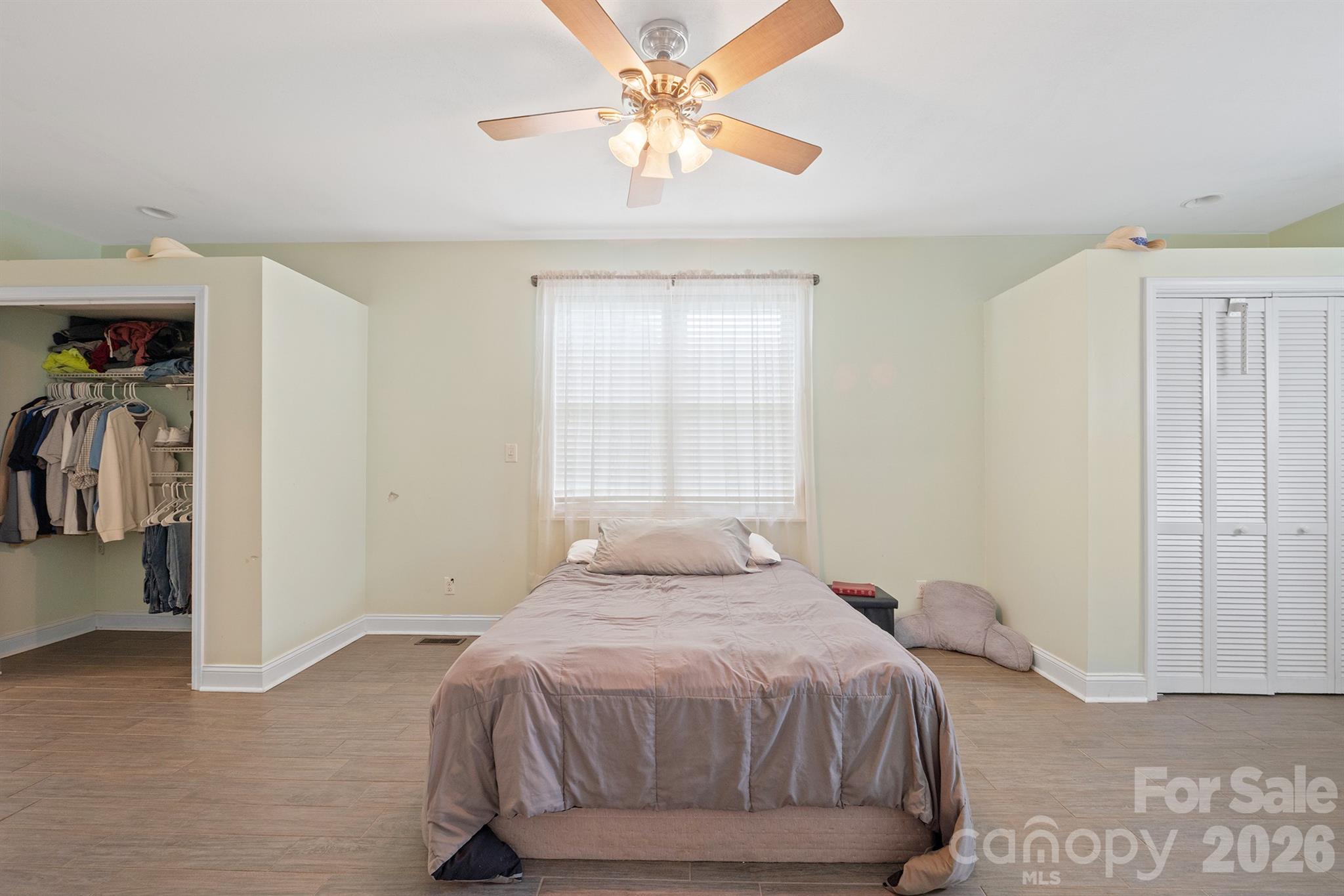 228 Hazeleen Avenue Property Photo 12