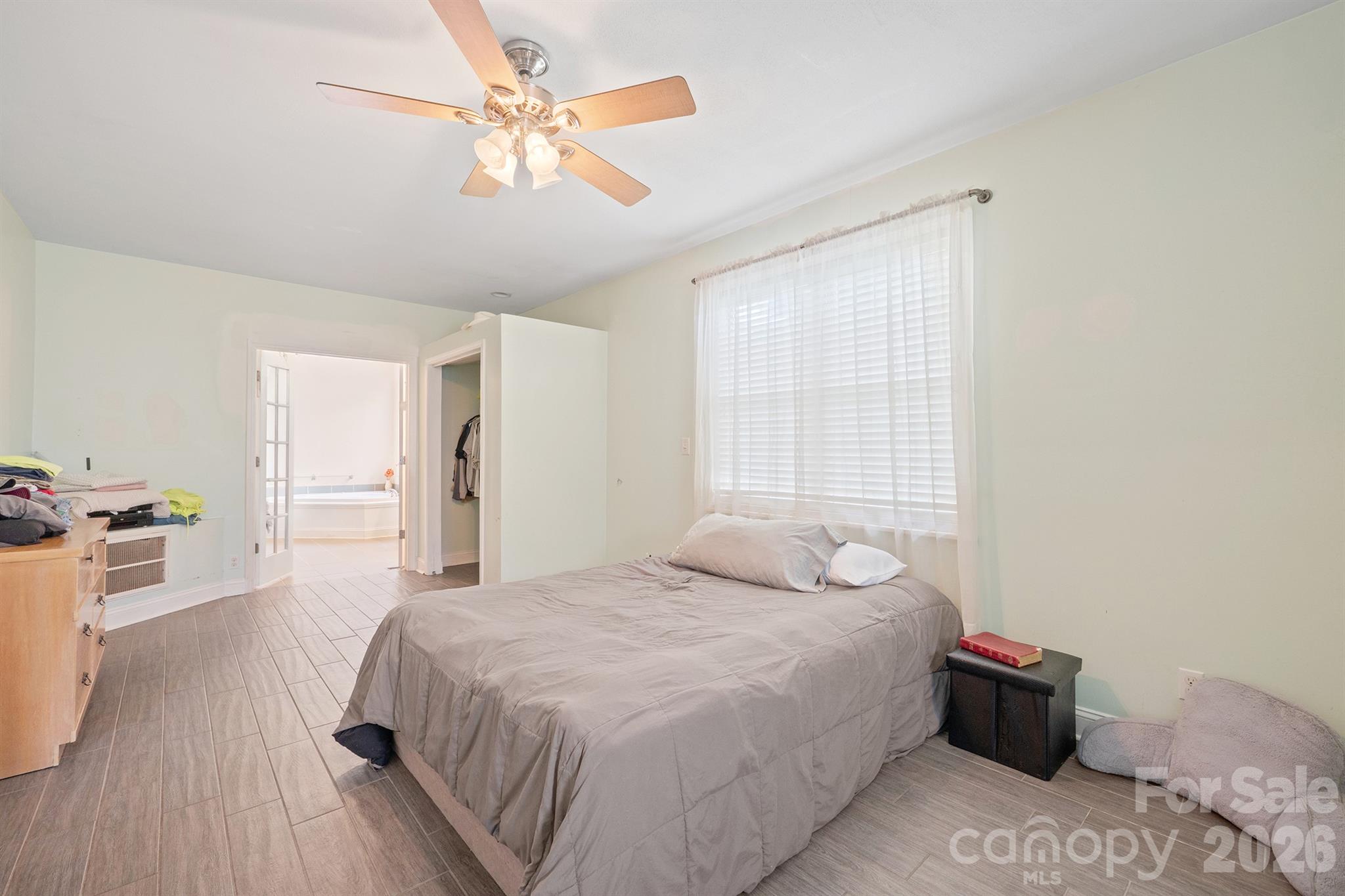 228 Hazeleen Avenue Property Photo 13