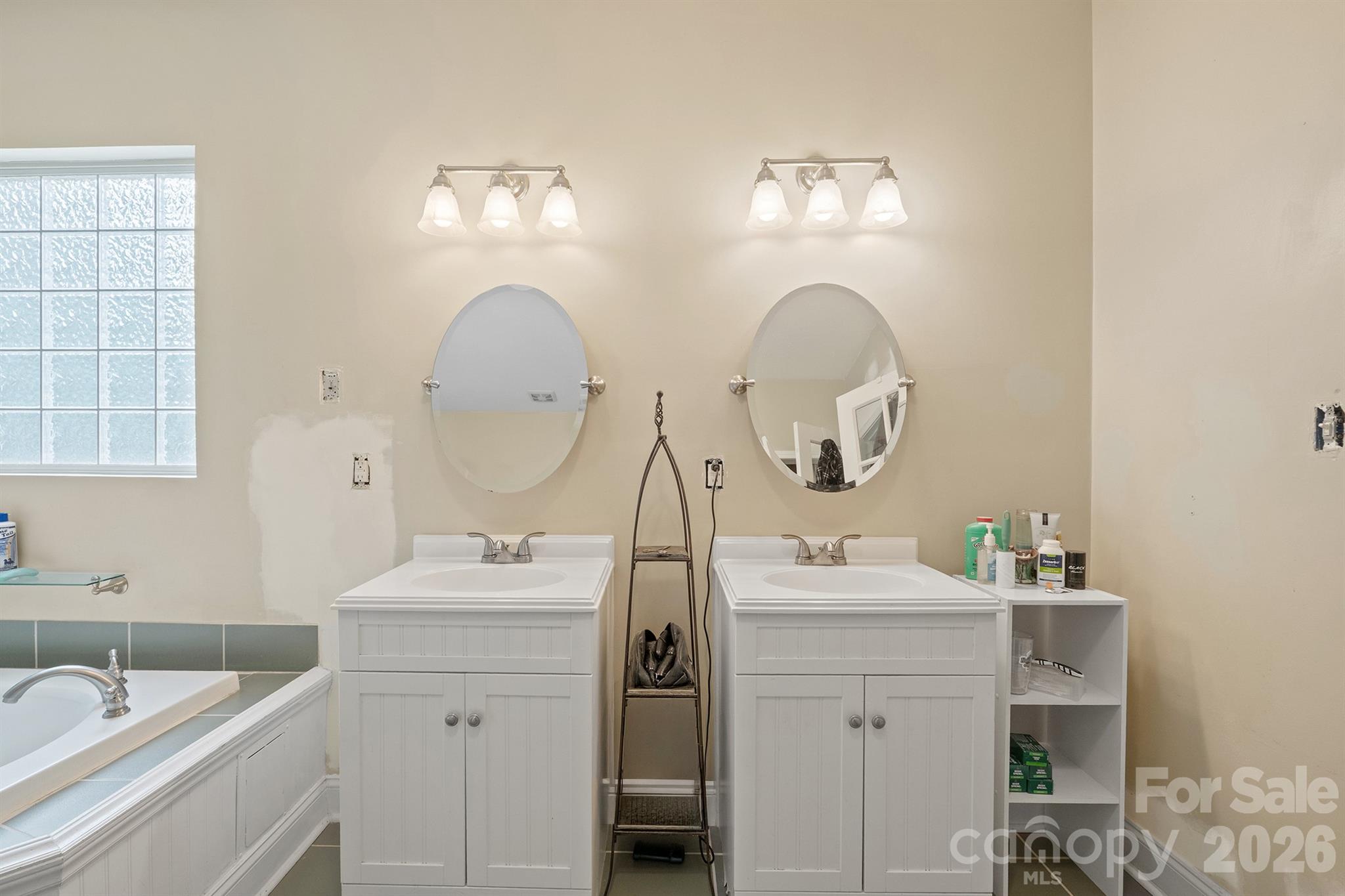 228 Hazeleen Avenue Property Photo 20