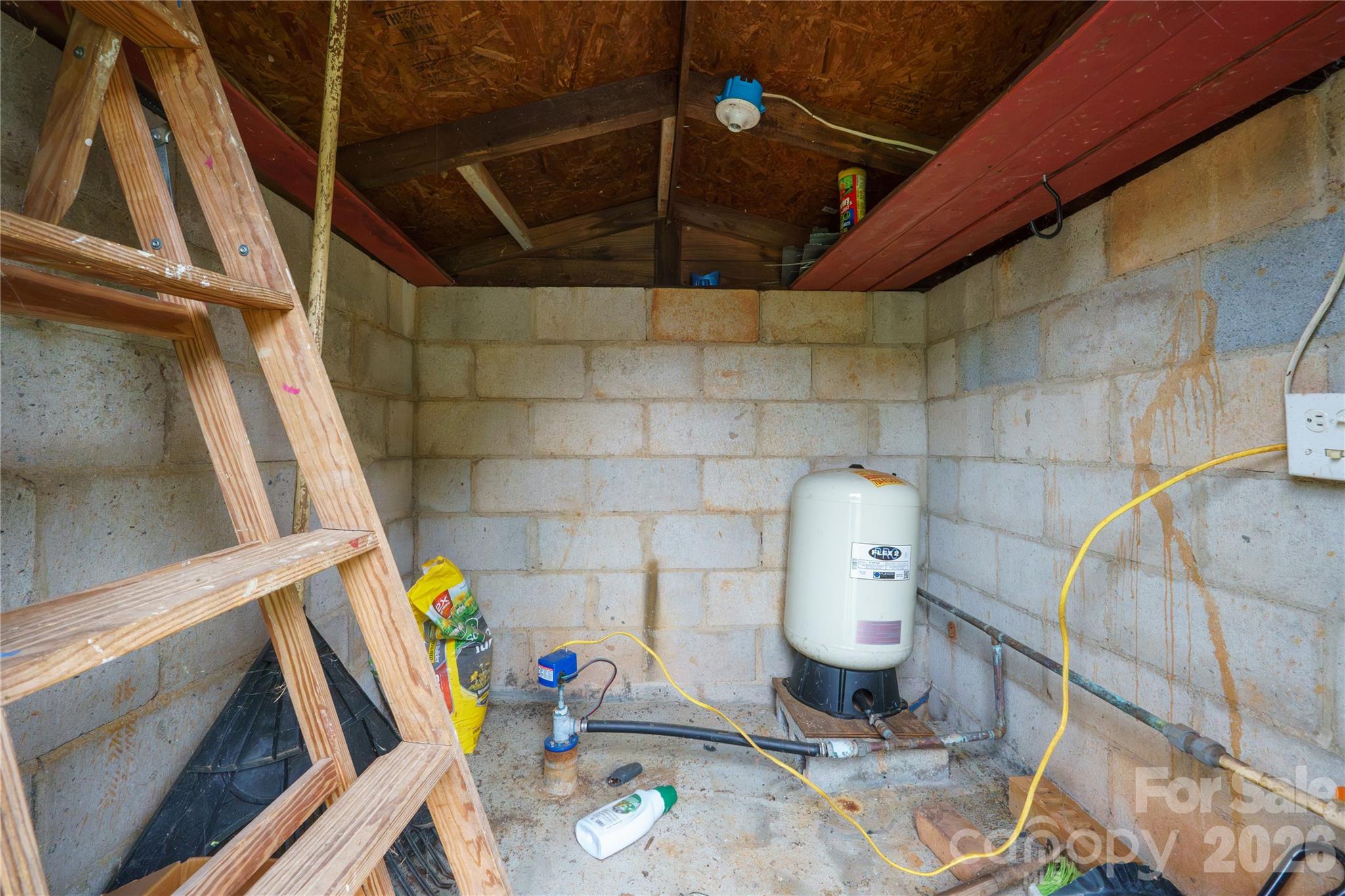 228 Hazeleen Avenue Property Photo 24