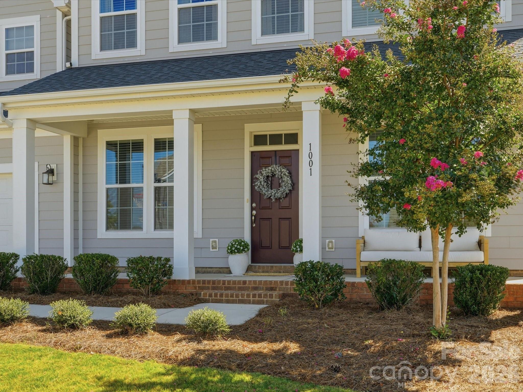 1001 Vettura Court Property Photo 2