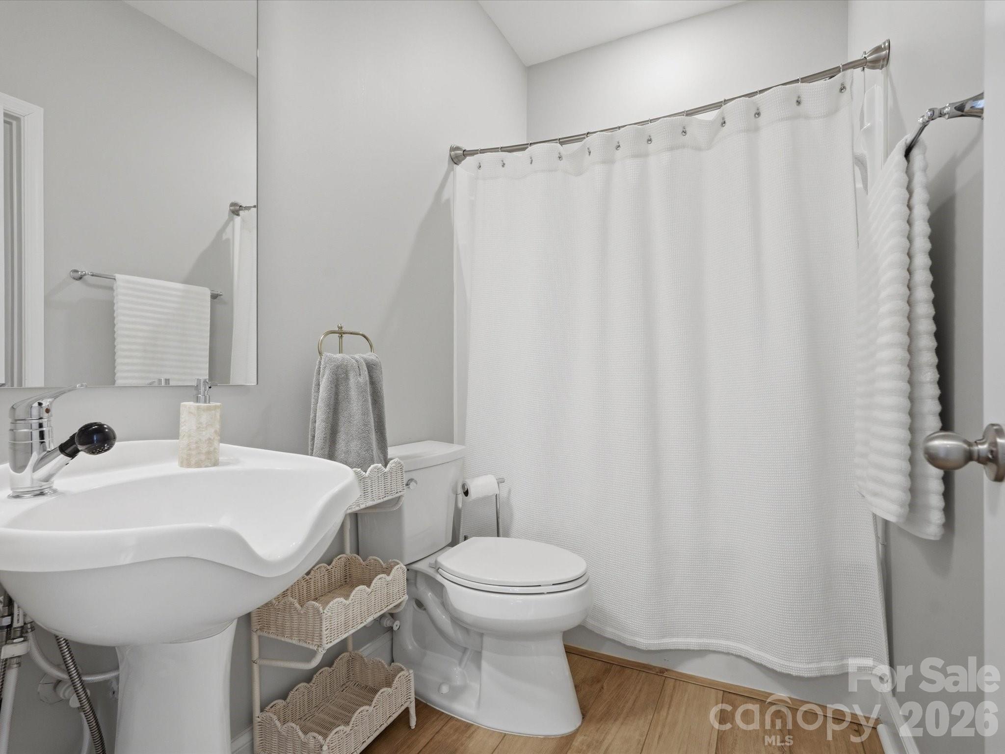 1001 Vettura Court Property Photo 23