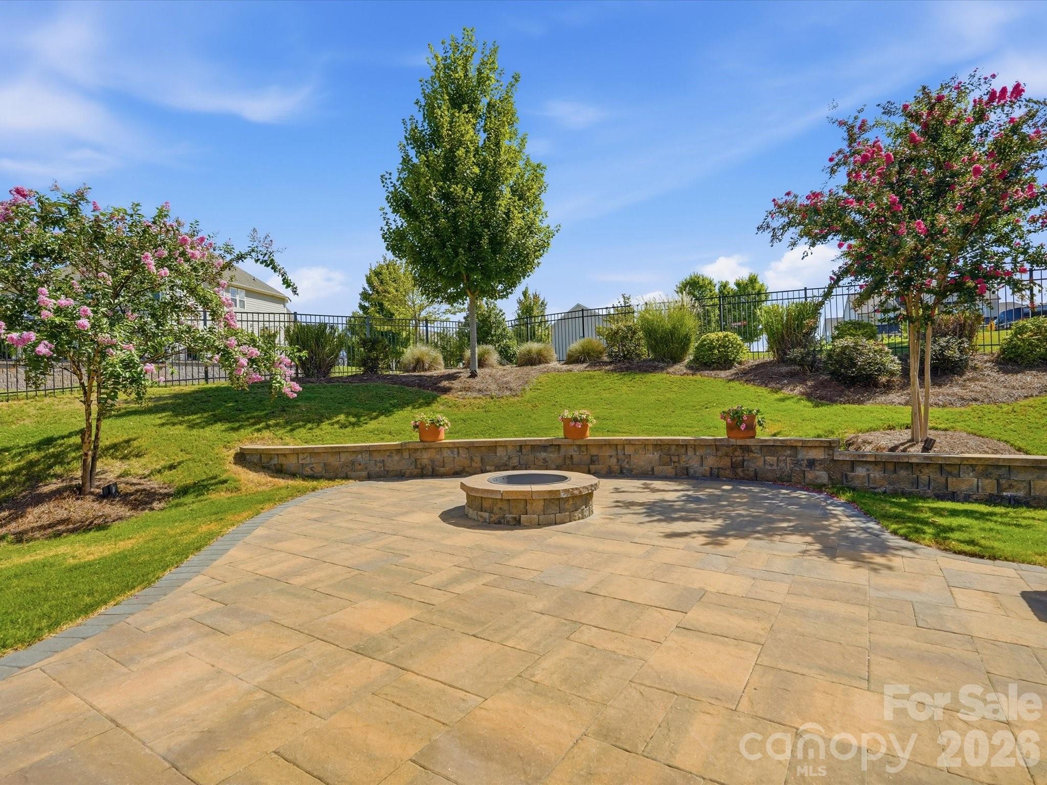 1001 Vettura Court Property Photo 47