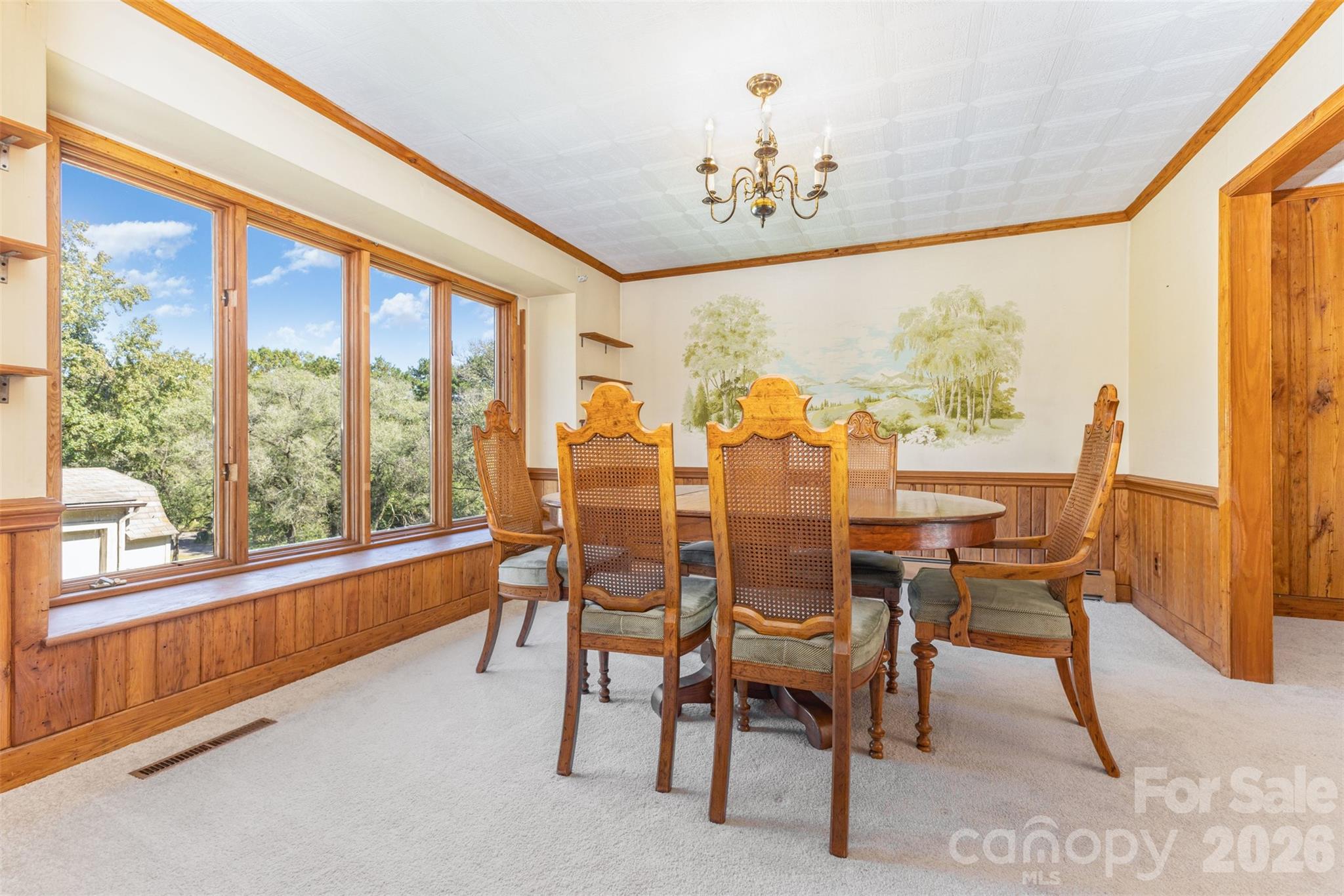 475 Baymount Drive Property Photo 12
