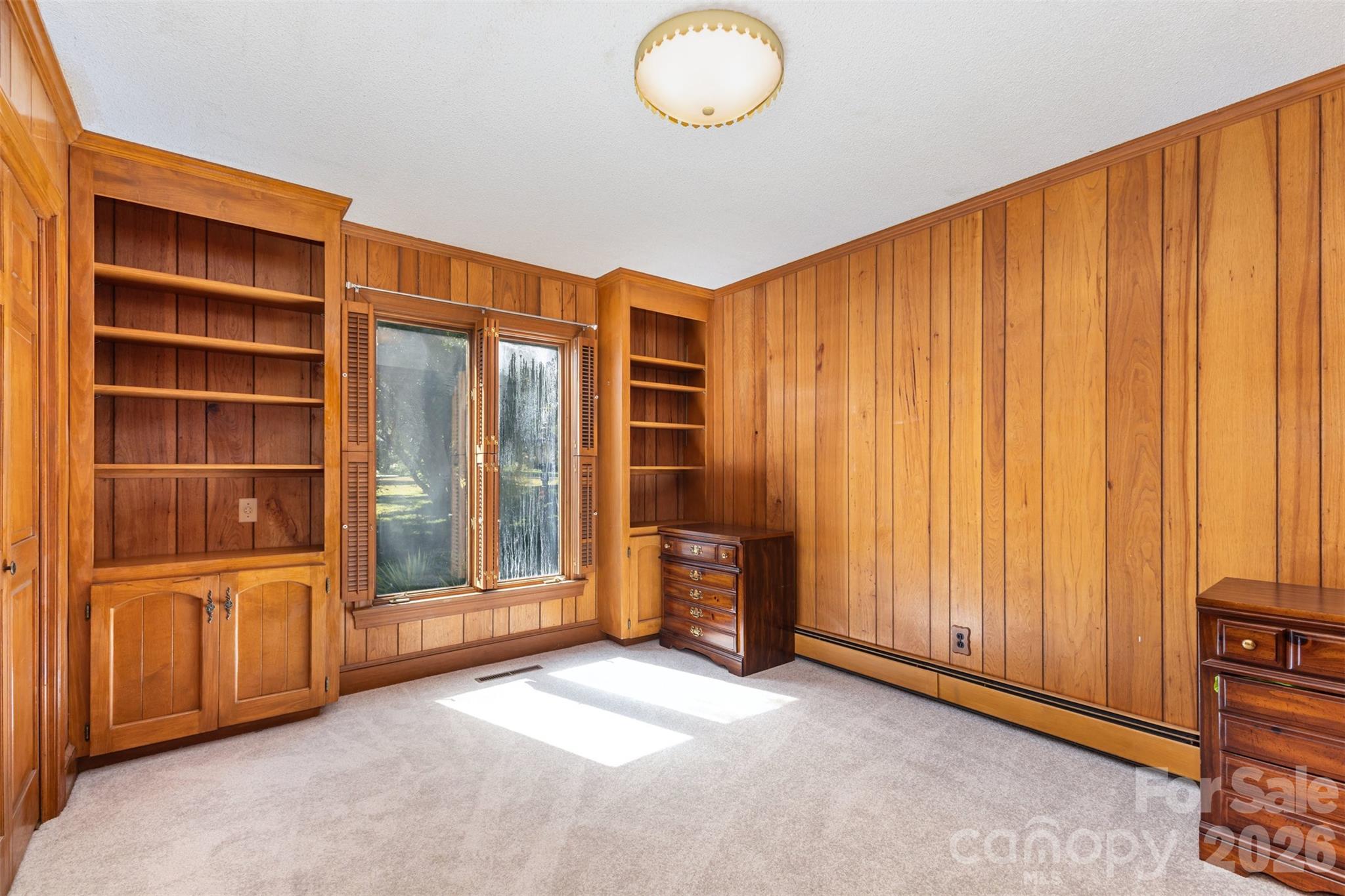 475 Baymount Drive Property Photo 18