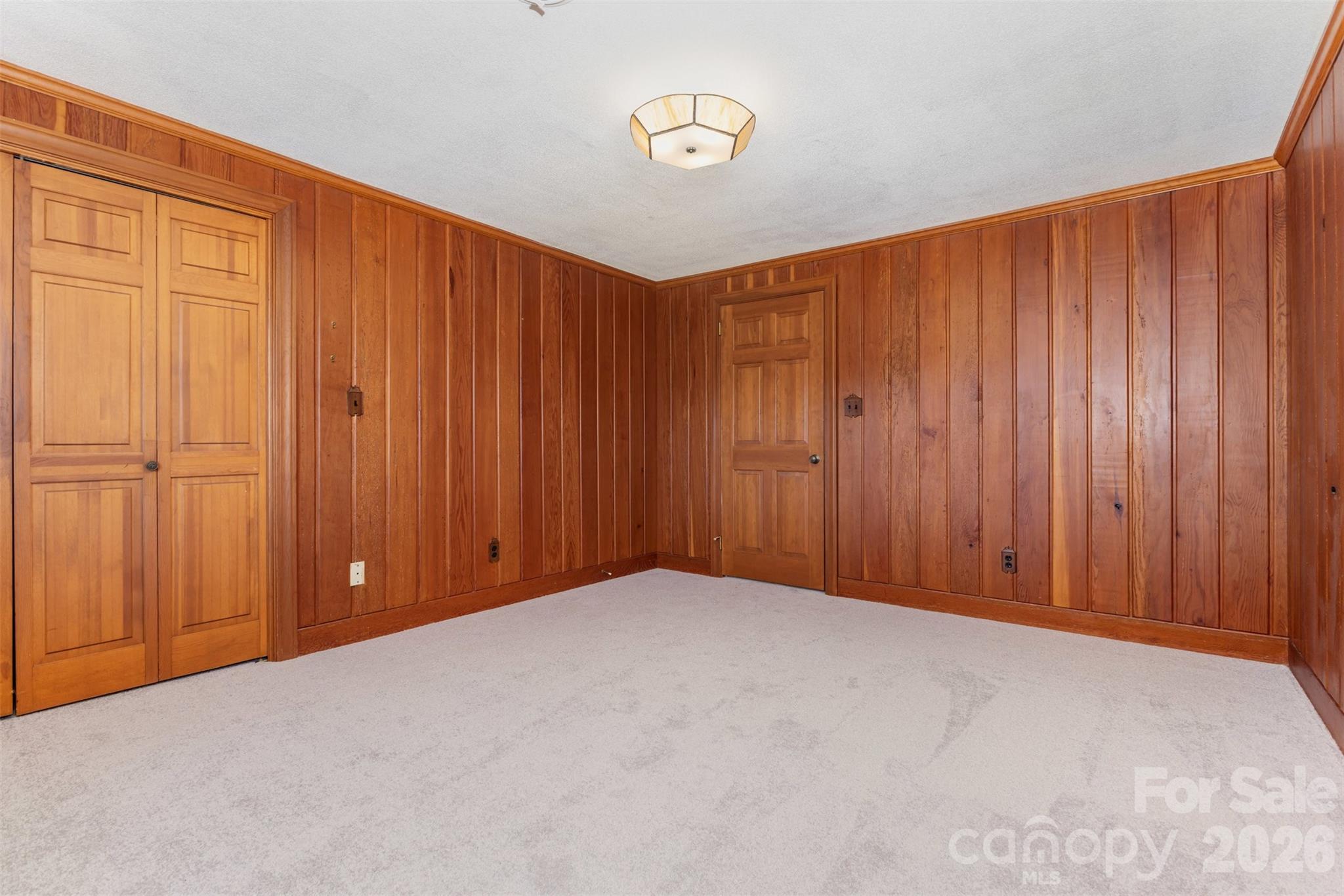 475 Baymount Drive Property Photo 24