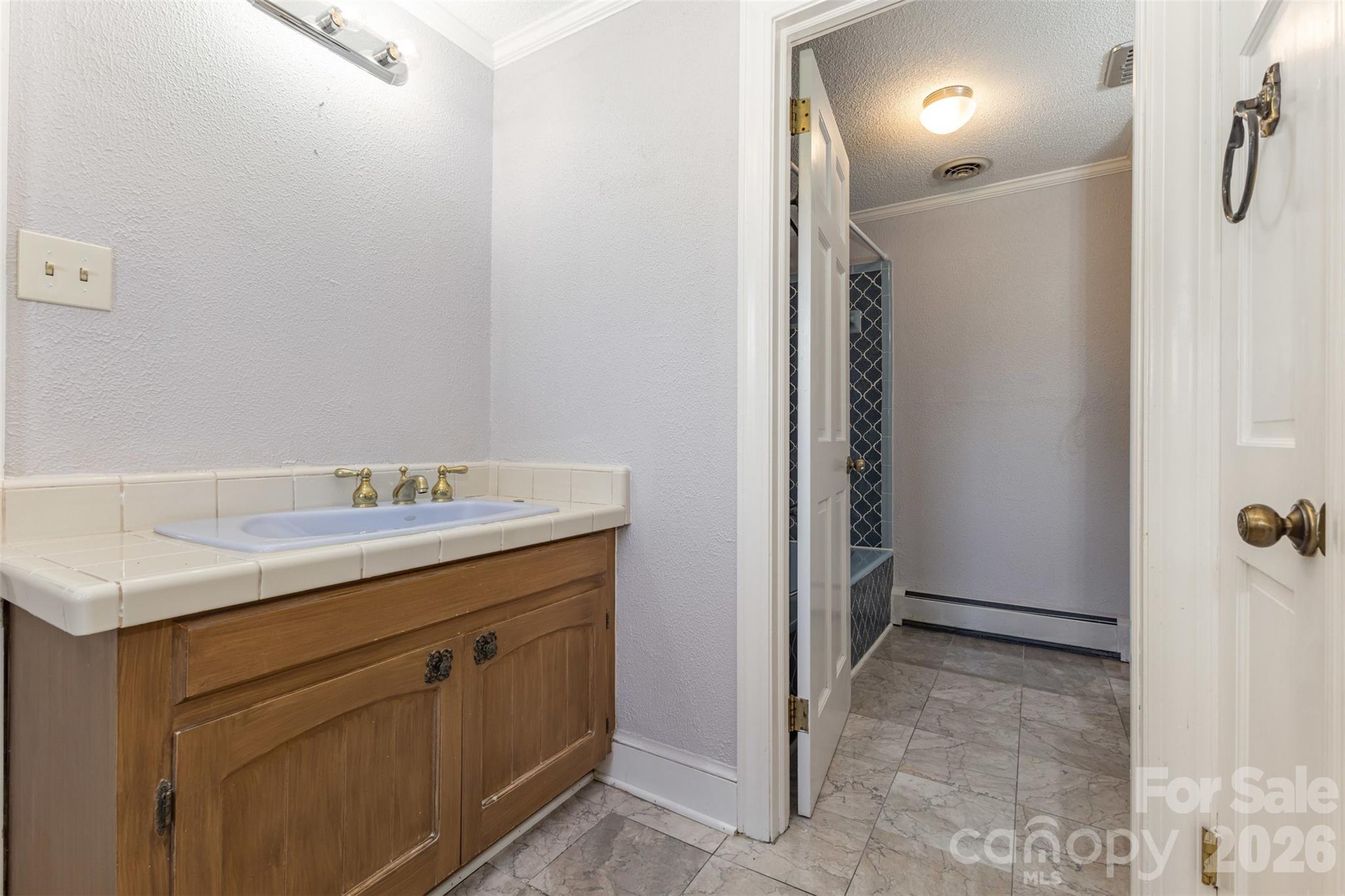475 Baymount Drive Property Photo 31