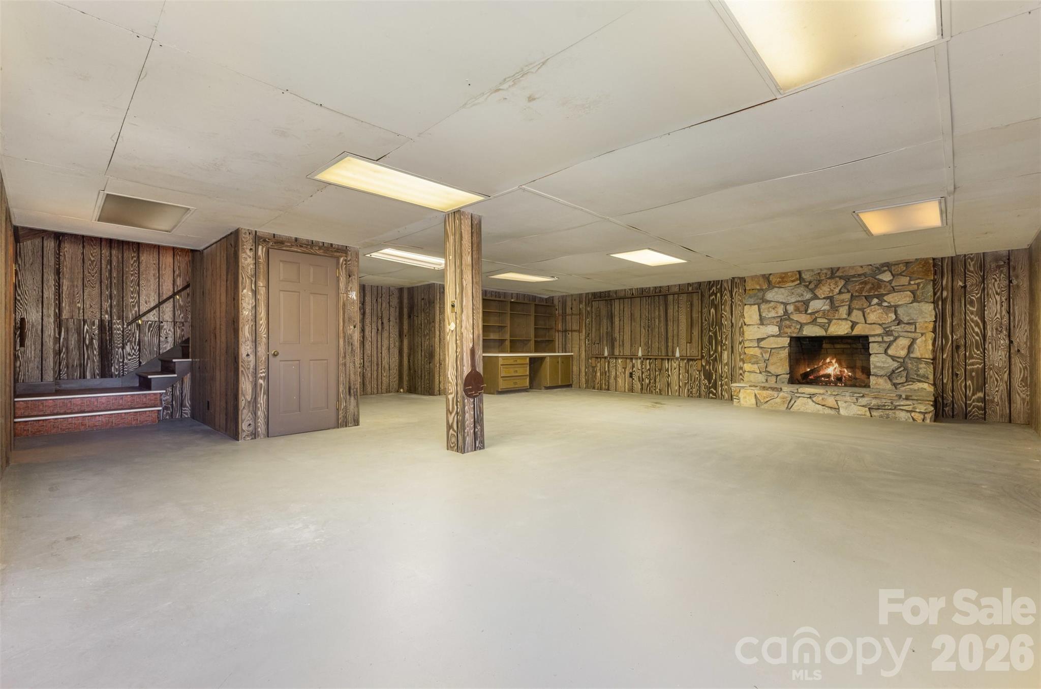 475 Baymount Drive Property Photo 34