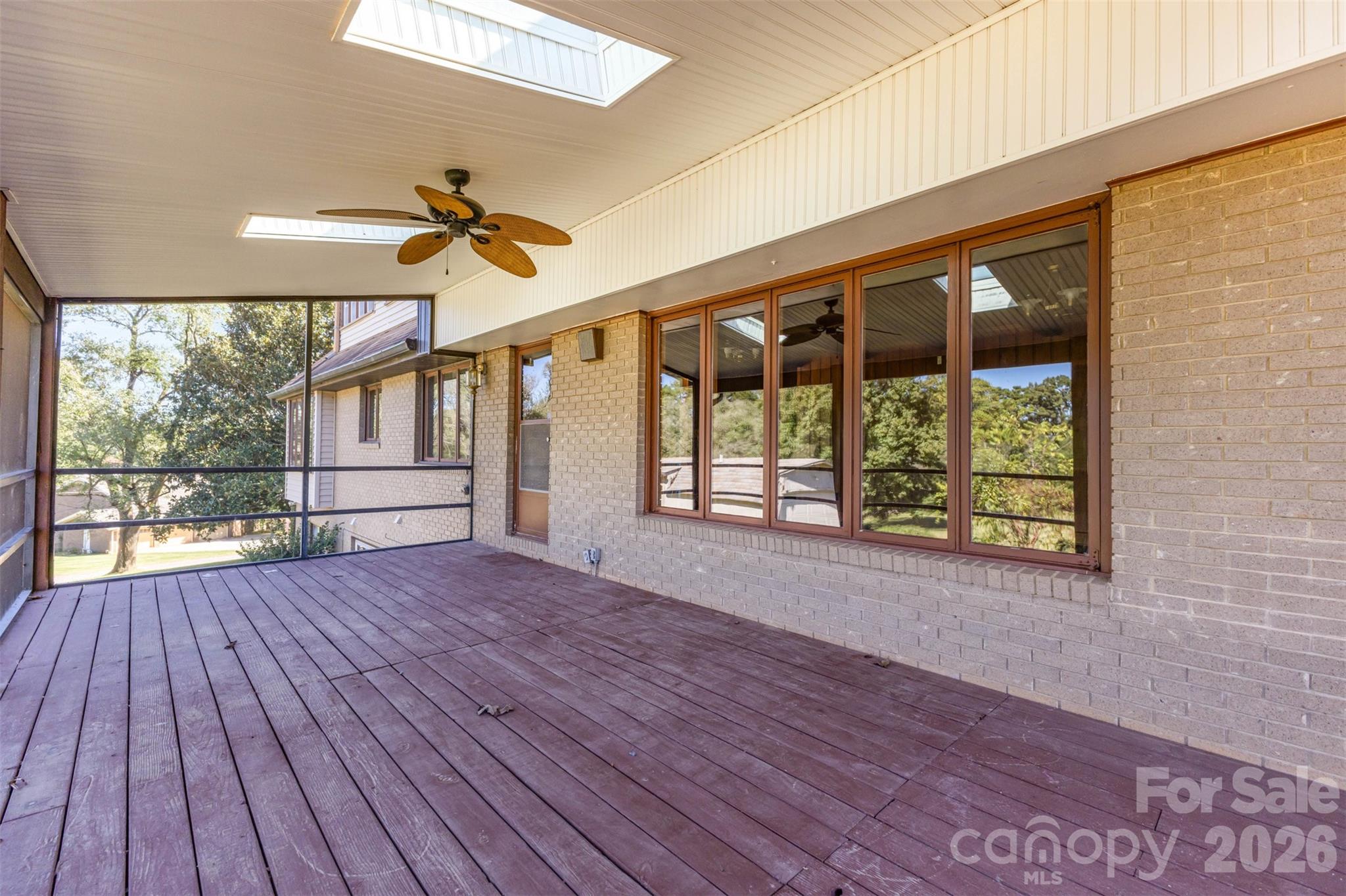 475 Baymount Drive Property Photo 37