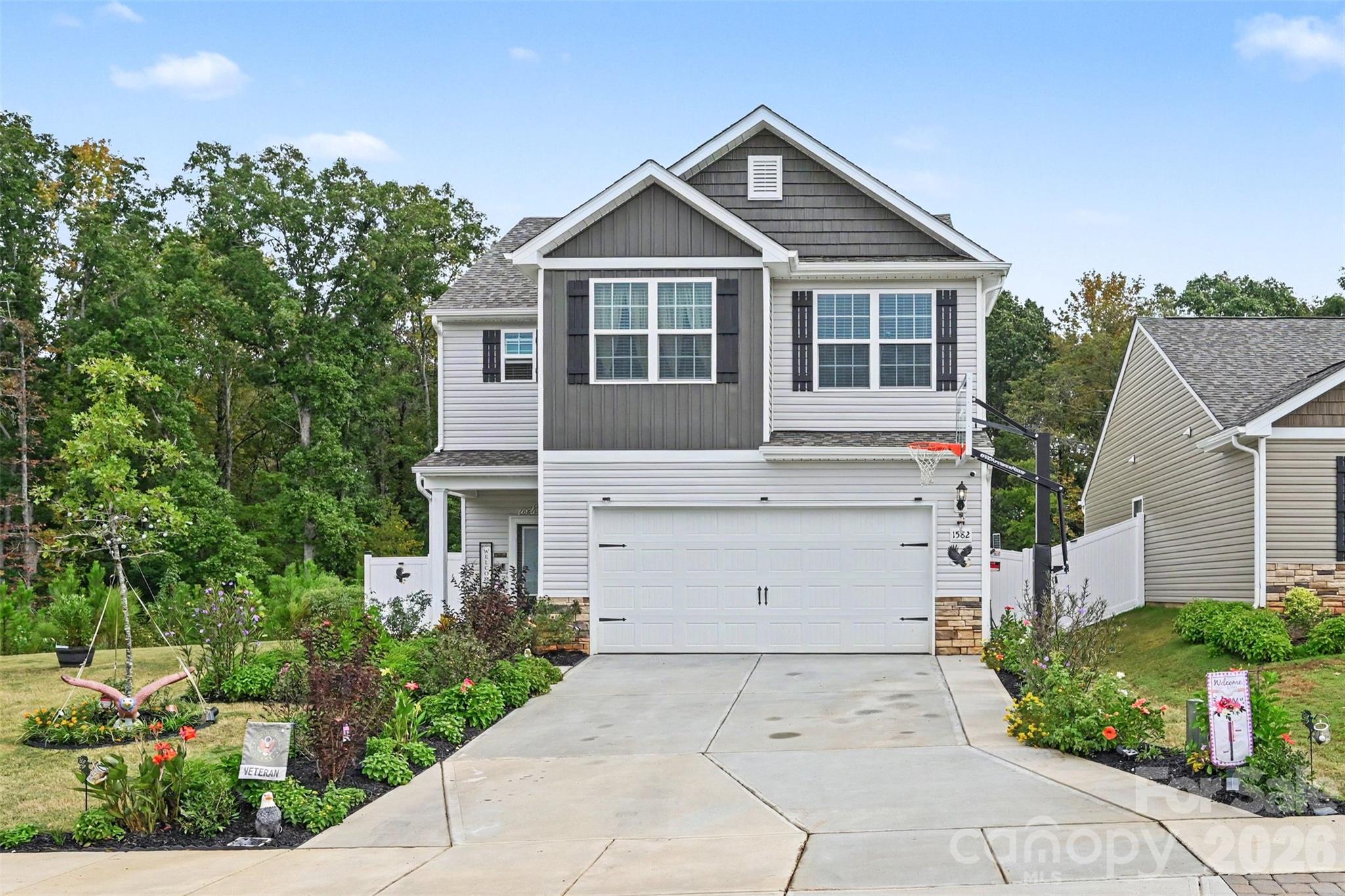 1582 Doran Terrace Property Photo 1