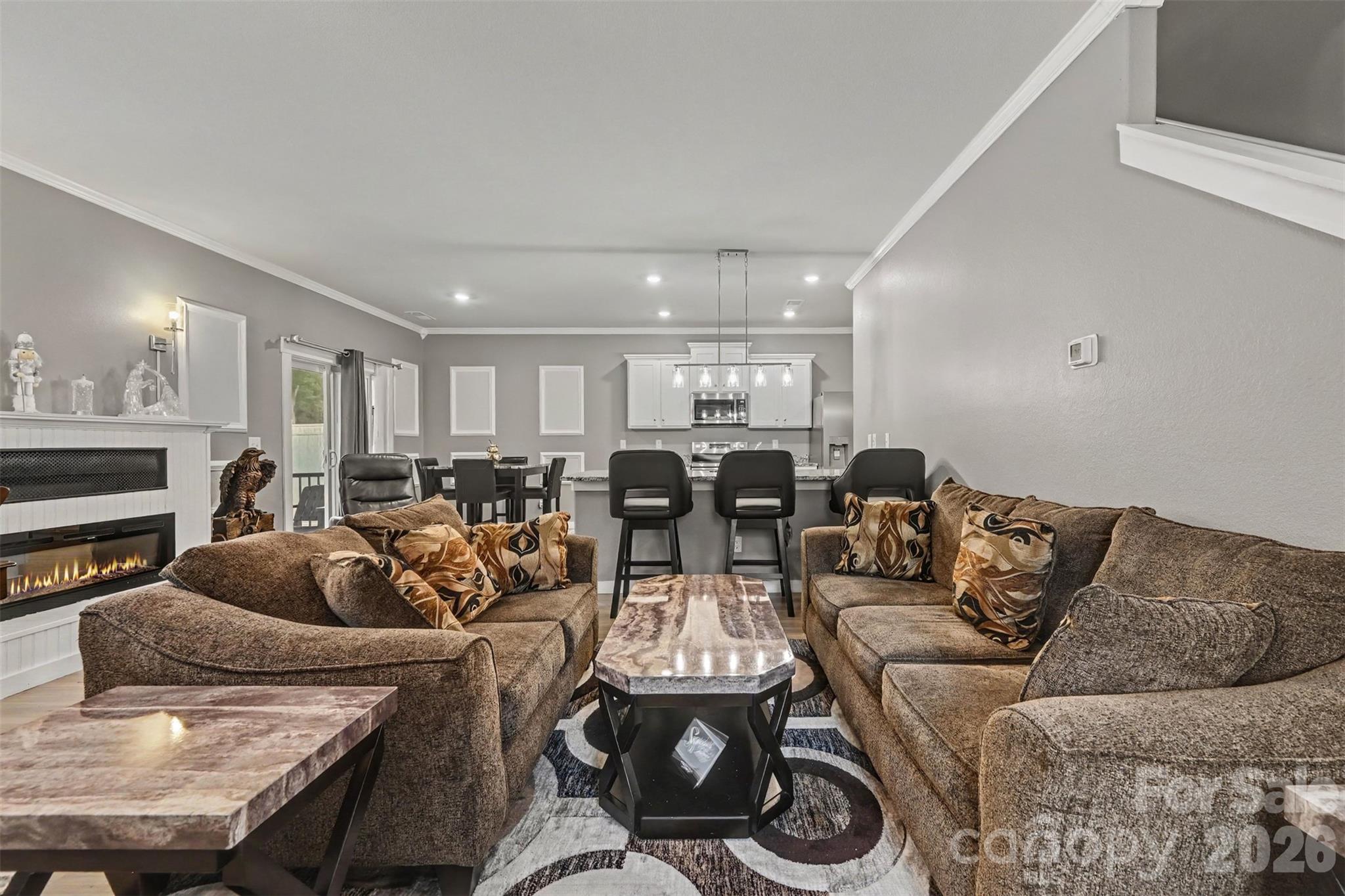 1582 Doran Terrace Property Photo 4