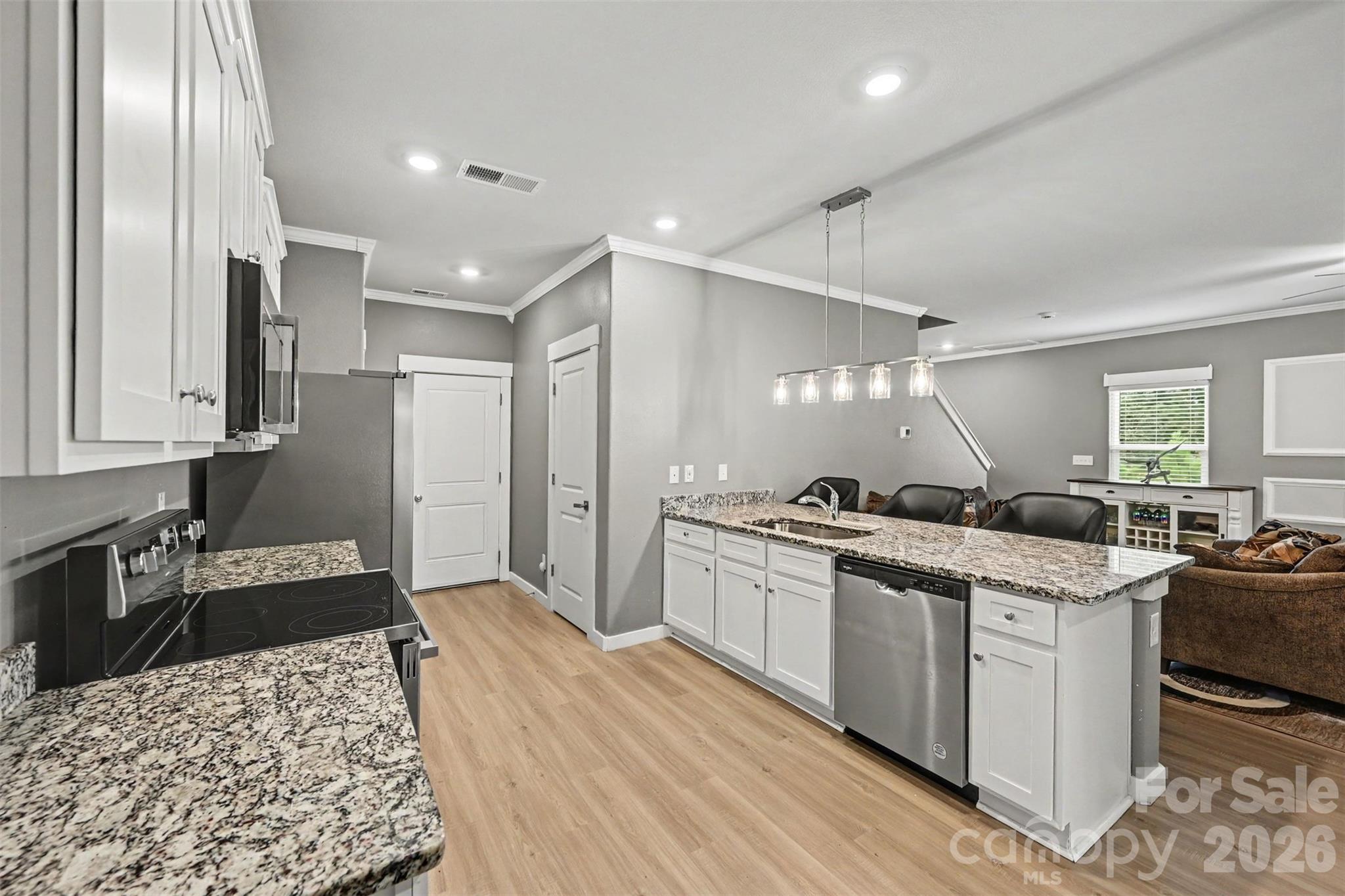 1582 Doran Terrace Property Photo 11