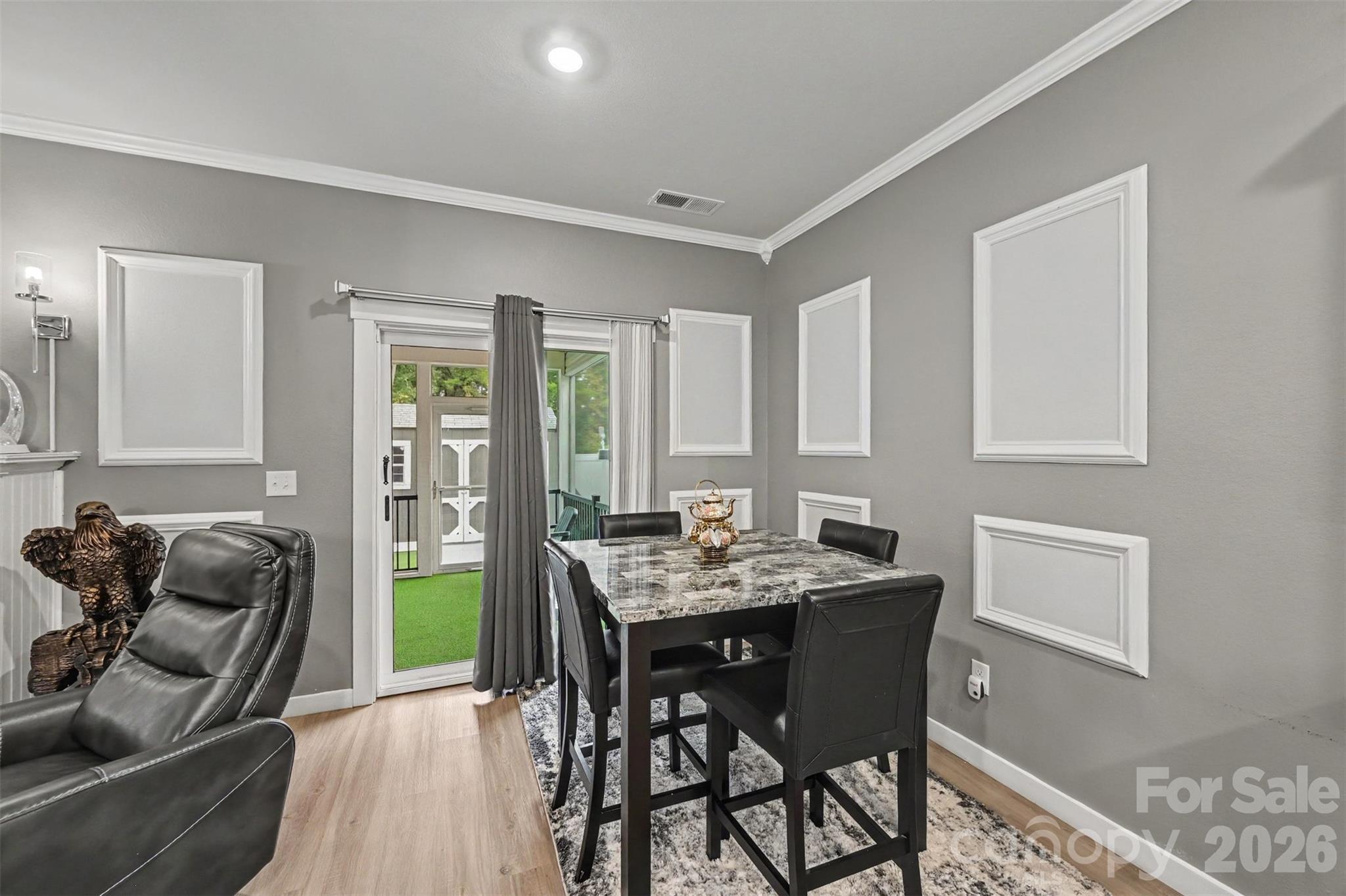 1582 Doran Terrace Property Photo 12