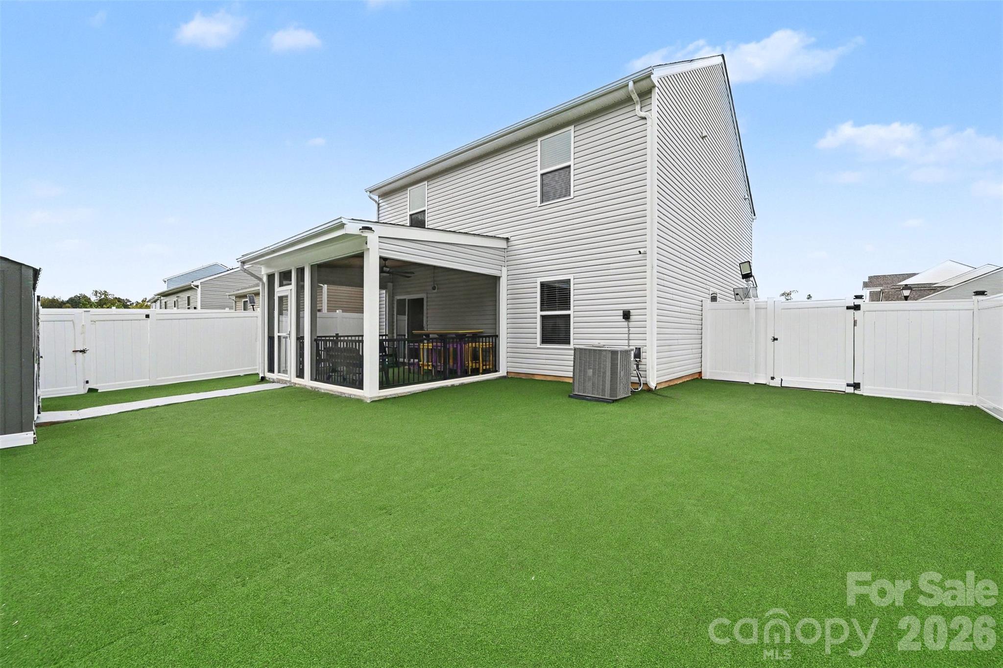 1582 Doran Terrace Property Photo 25