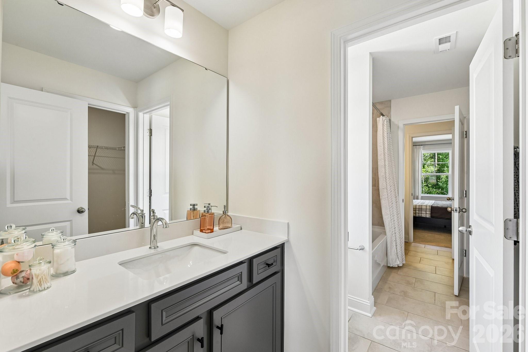 386 Supernova Drive Property Photo 21