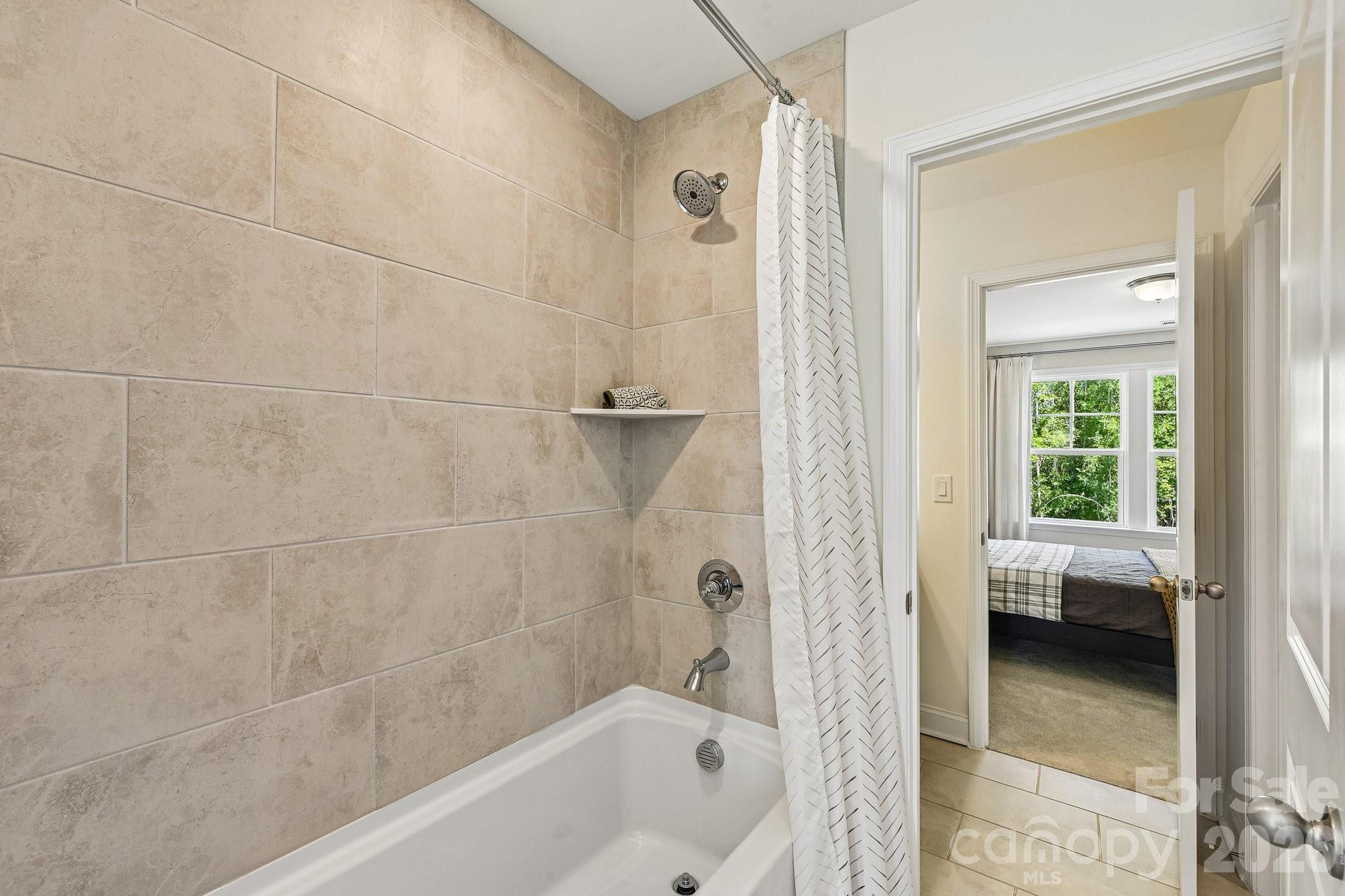 386 Supernova Drive Property Photo 22