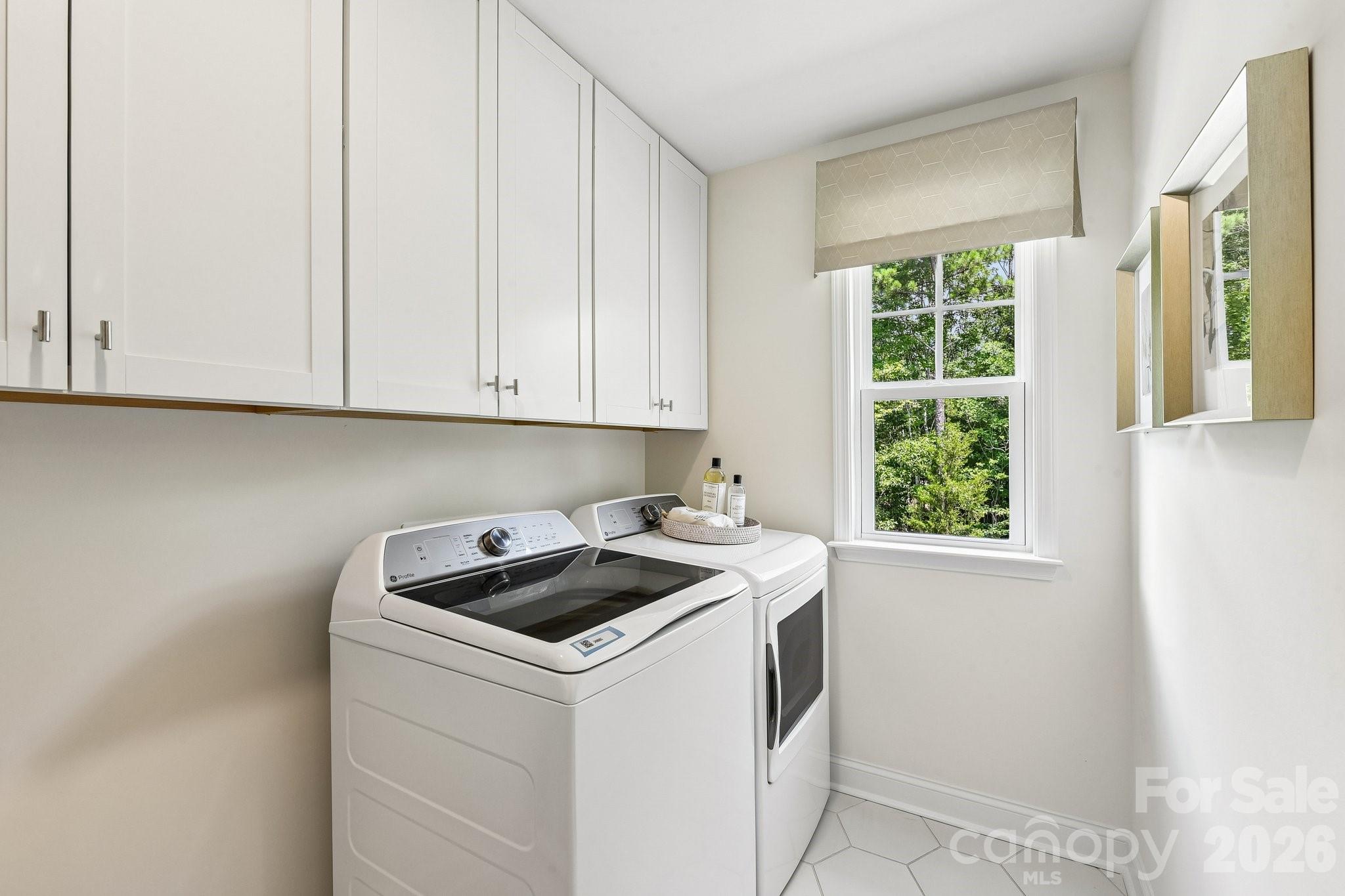 386 Supernova Drive Property Photo 28