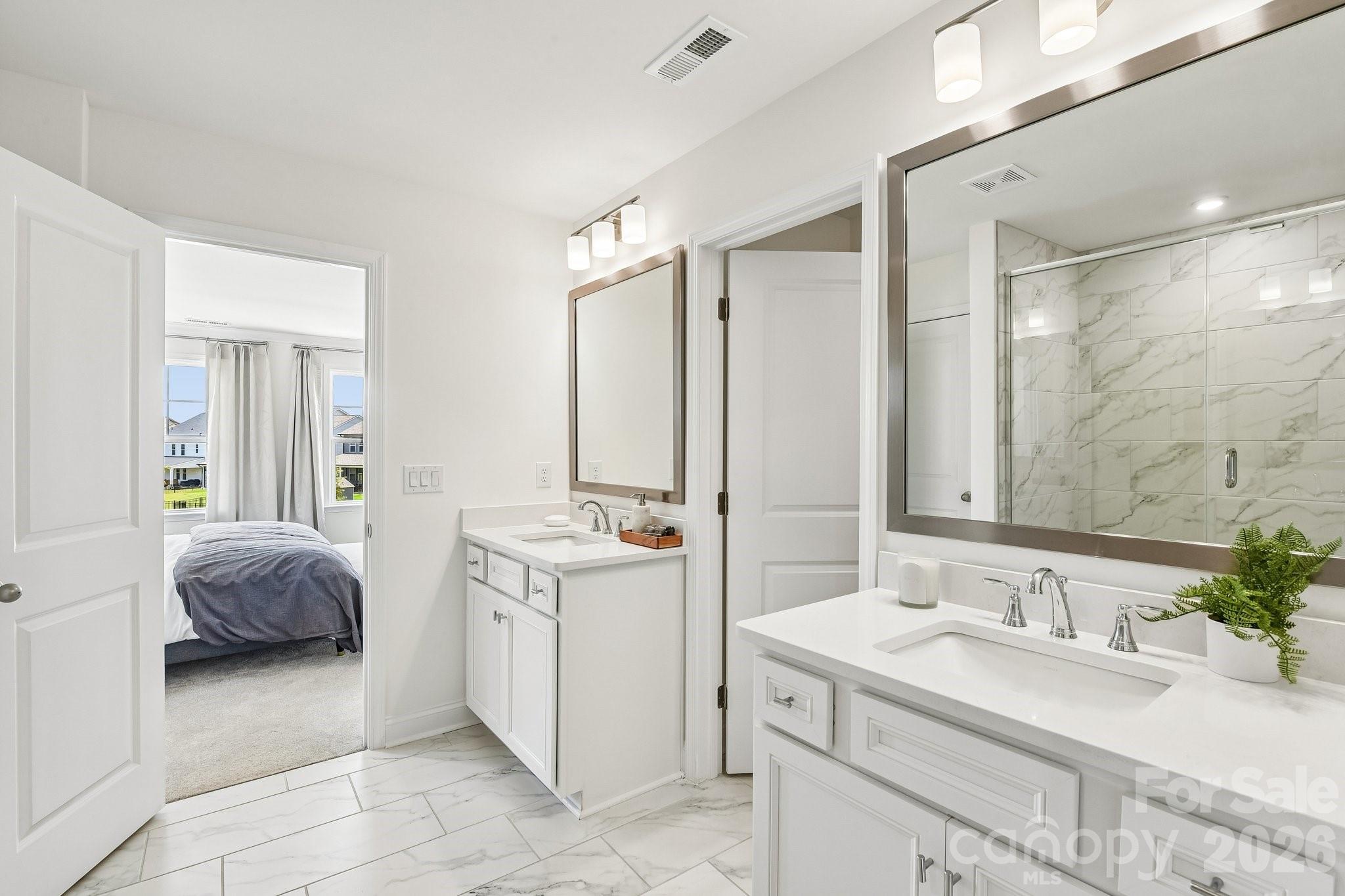 386 Supernova Drive Property Photo 34
