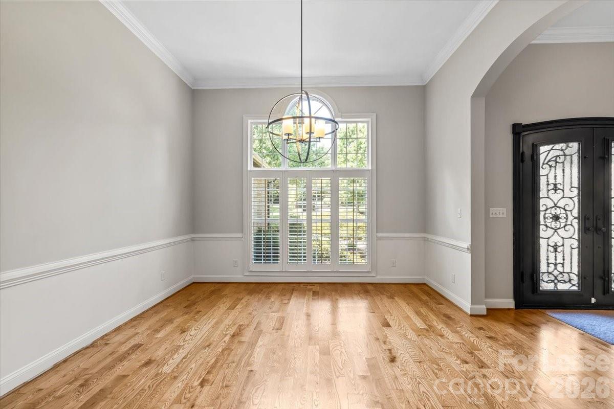 7832 Chapel Creek Drive Property Photo 4