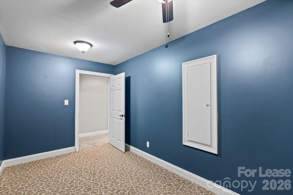 7832 Chapel Creek Drive Property Photo 21