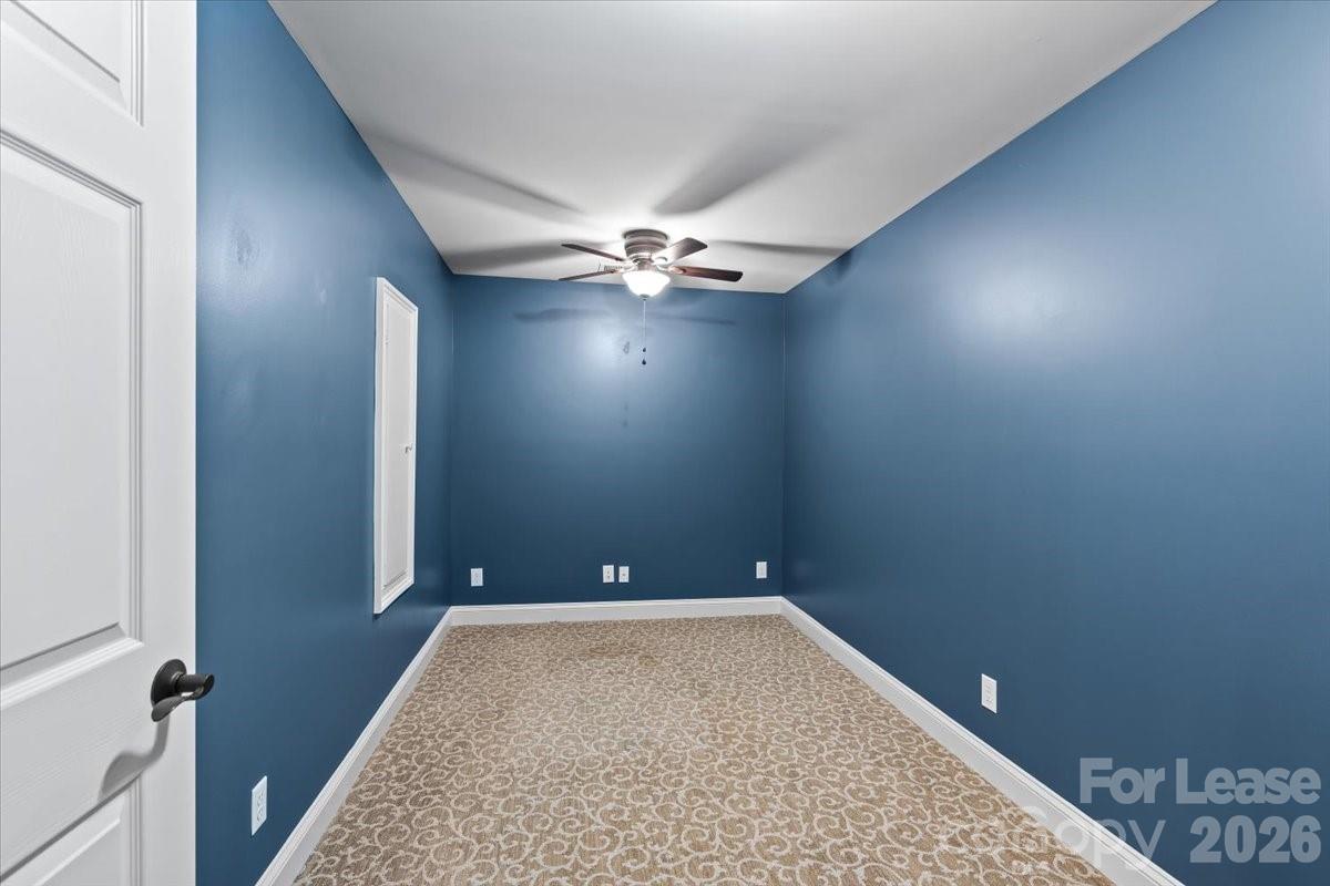 7832 Chapel Creek Drive Property Photo 22