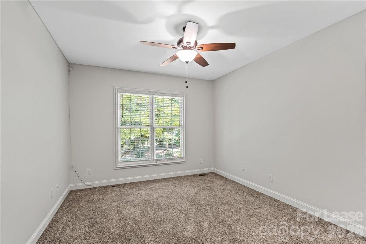 7832 Chapel Creek Drive Property Photo 25