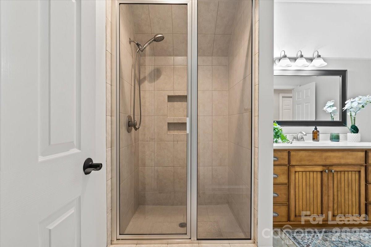 7832 Chapel Creek Drive Property Photo 32