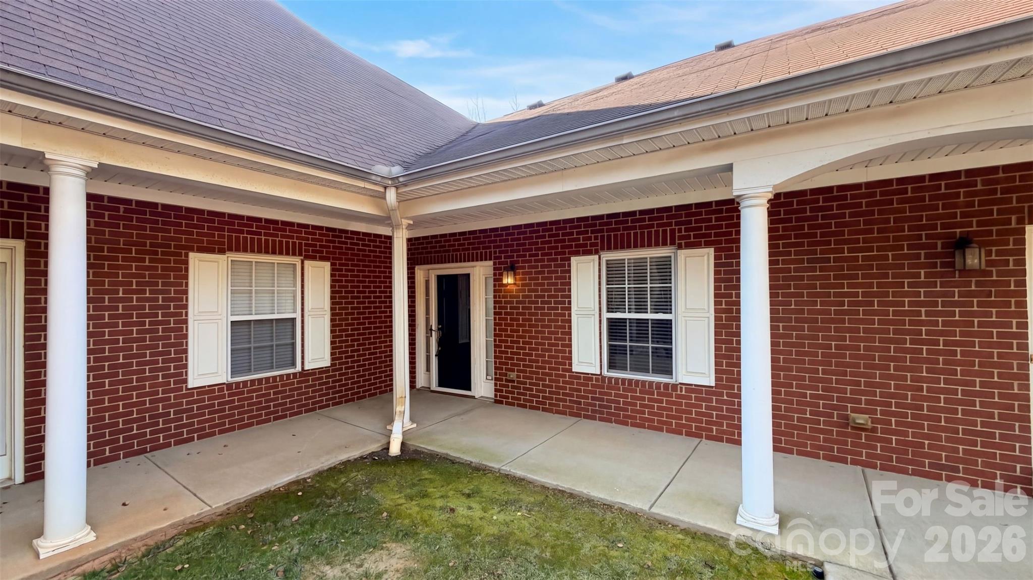 7175 Somerset Springs Drive Property Photo 1
