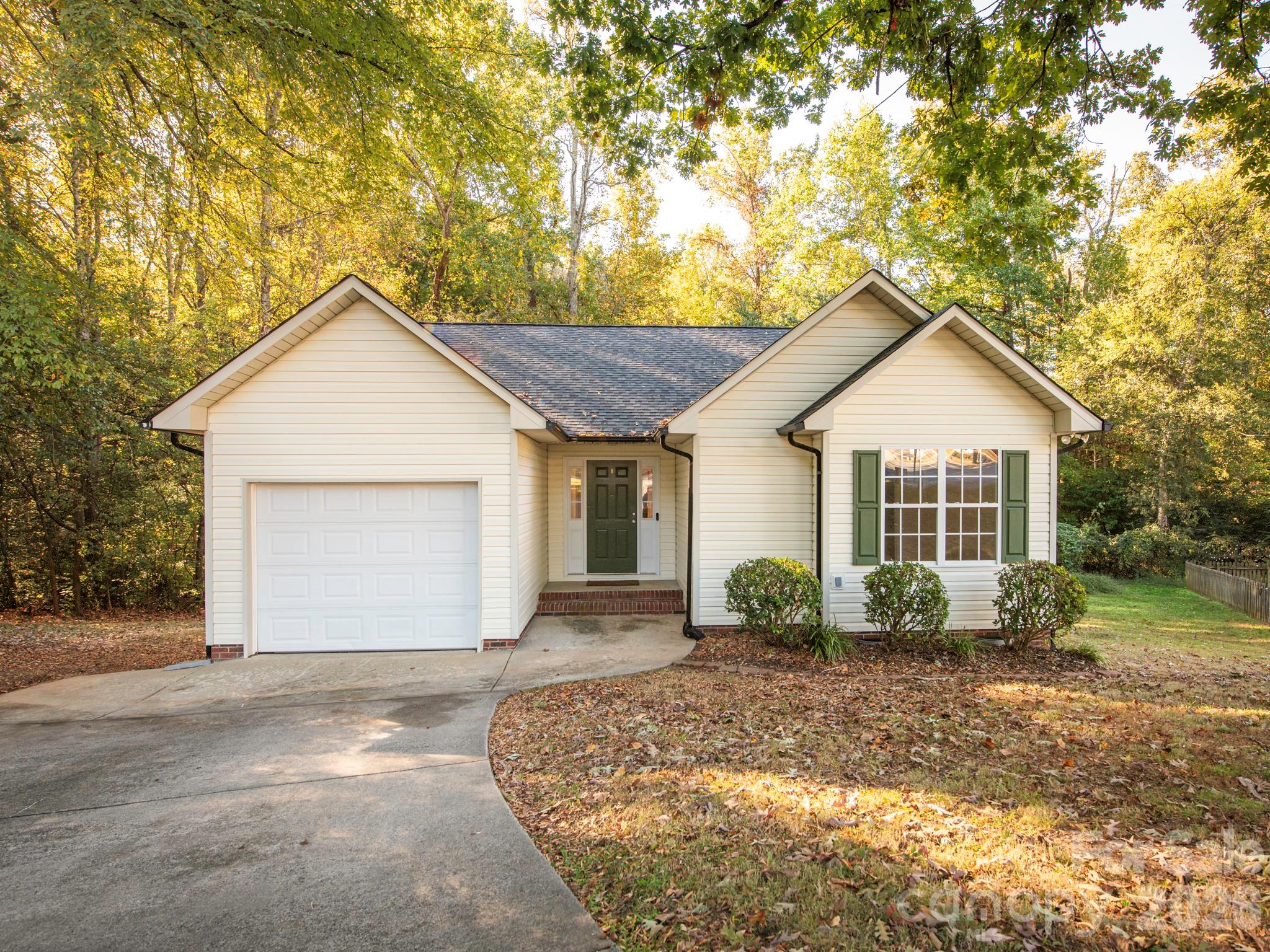 239 Candle Court Property Photo 1