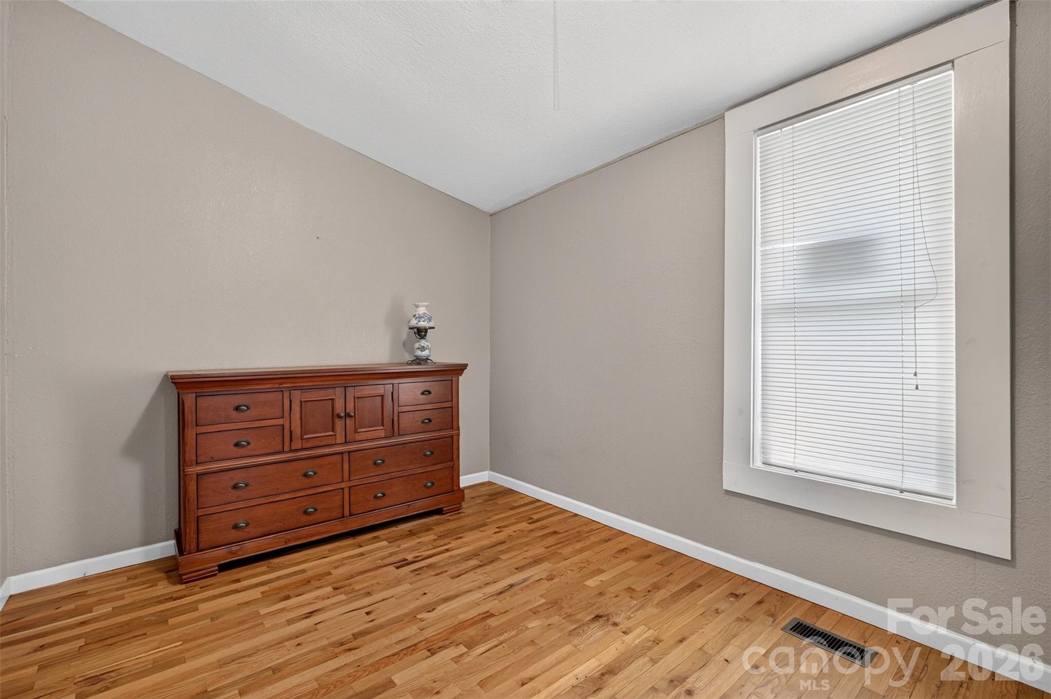21 Pearl Street Property Photo 32