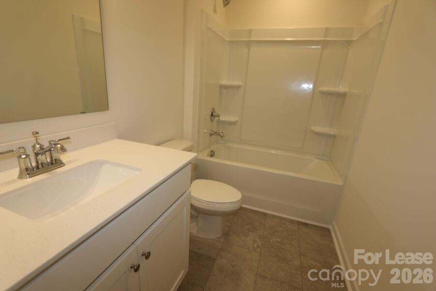 2748 Trinity Street Property Photo 14
