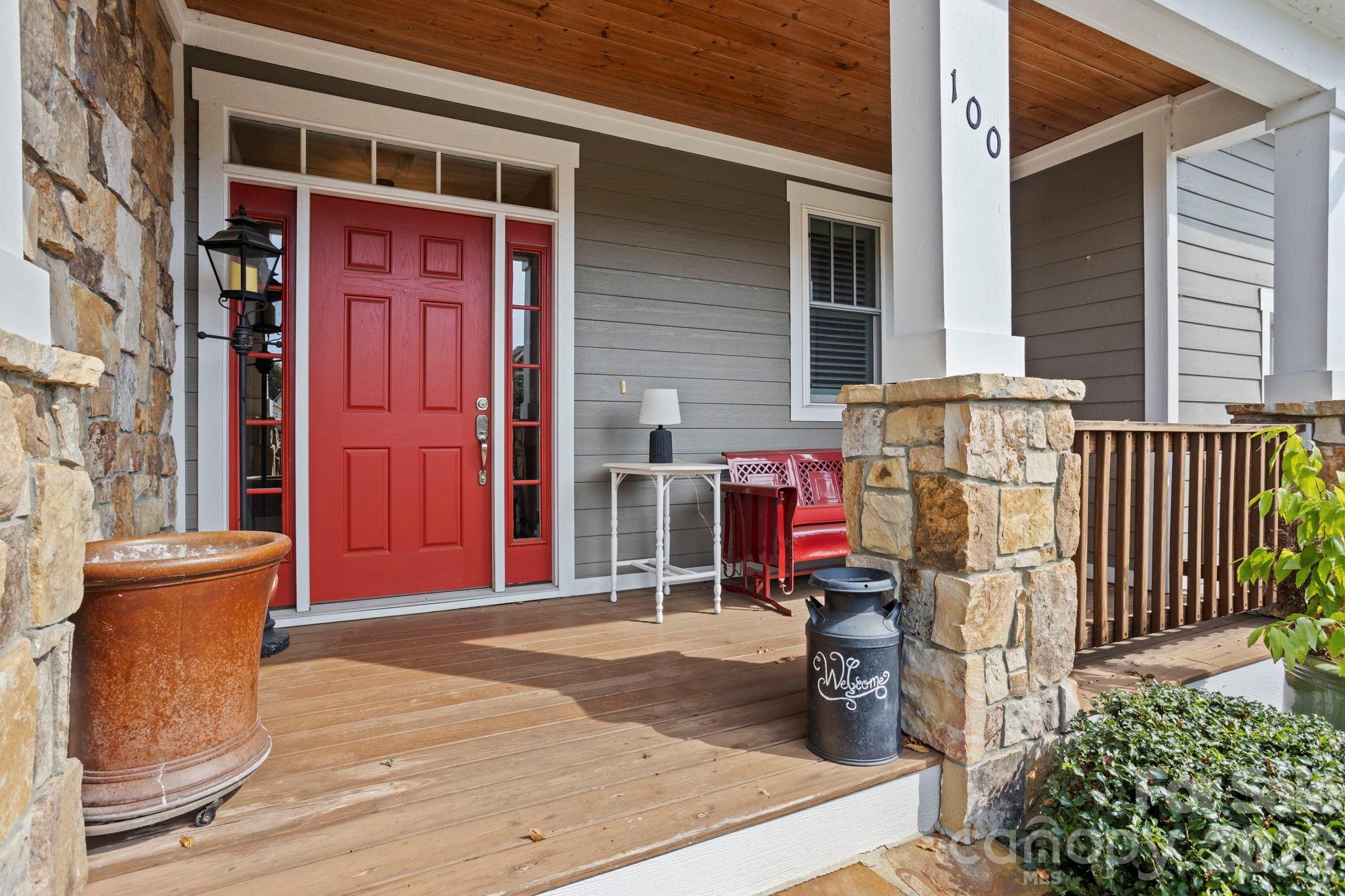 100 Barnrock Drive Property Photo 4