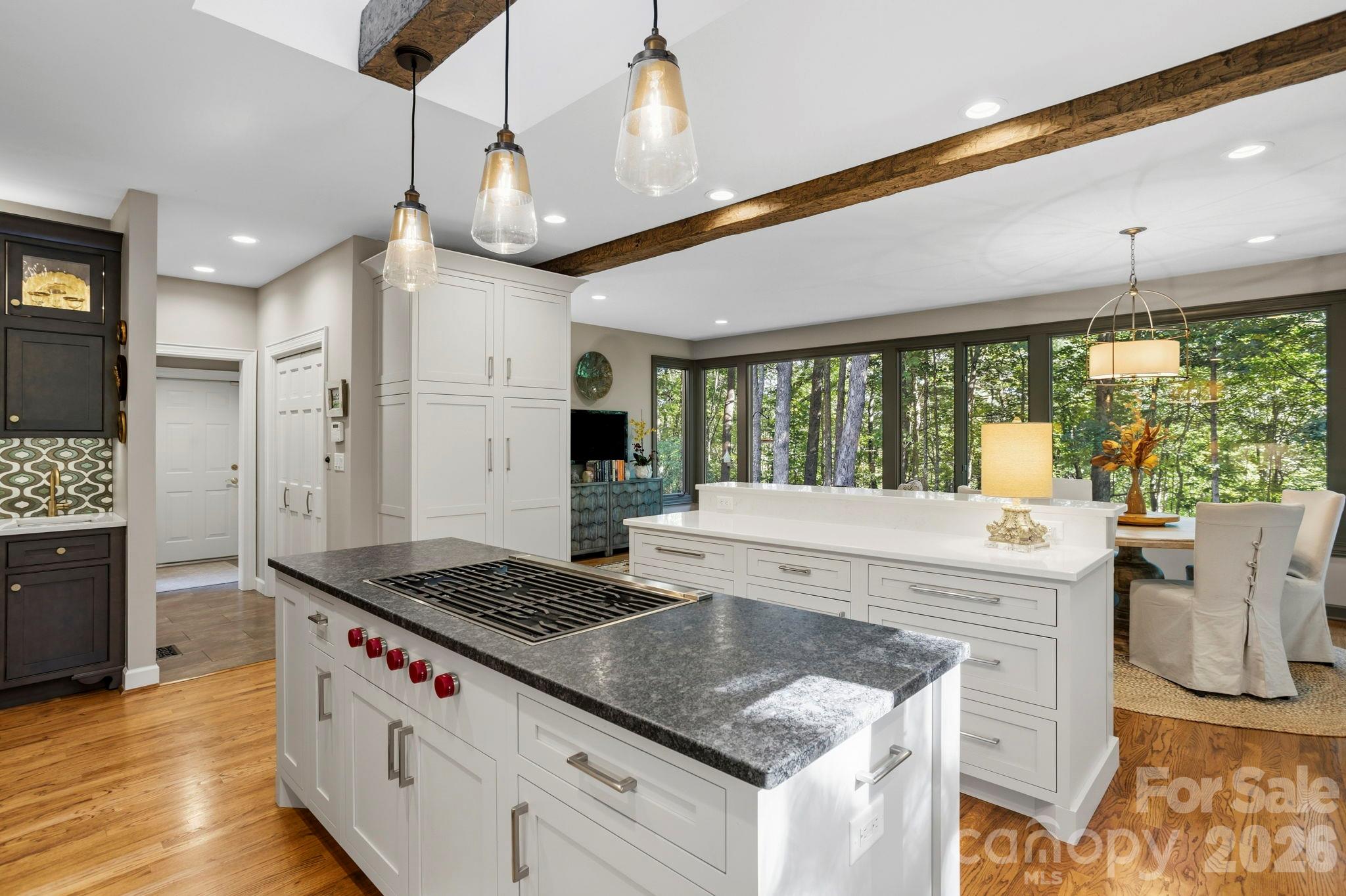 308 Kenmure Drive Property Photo 12