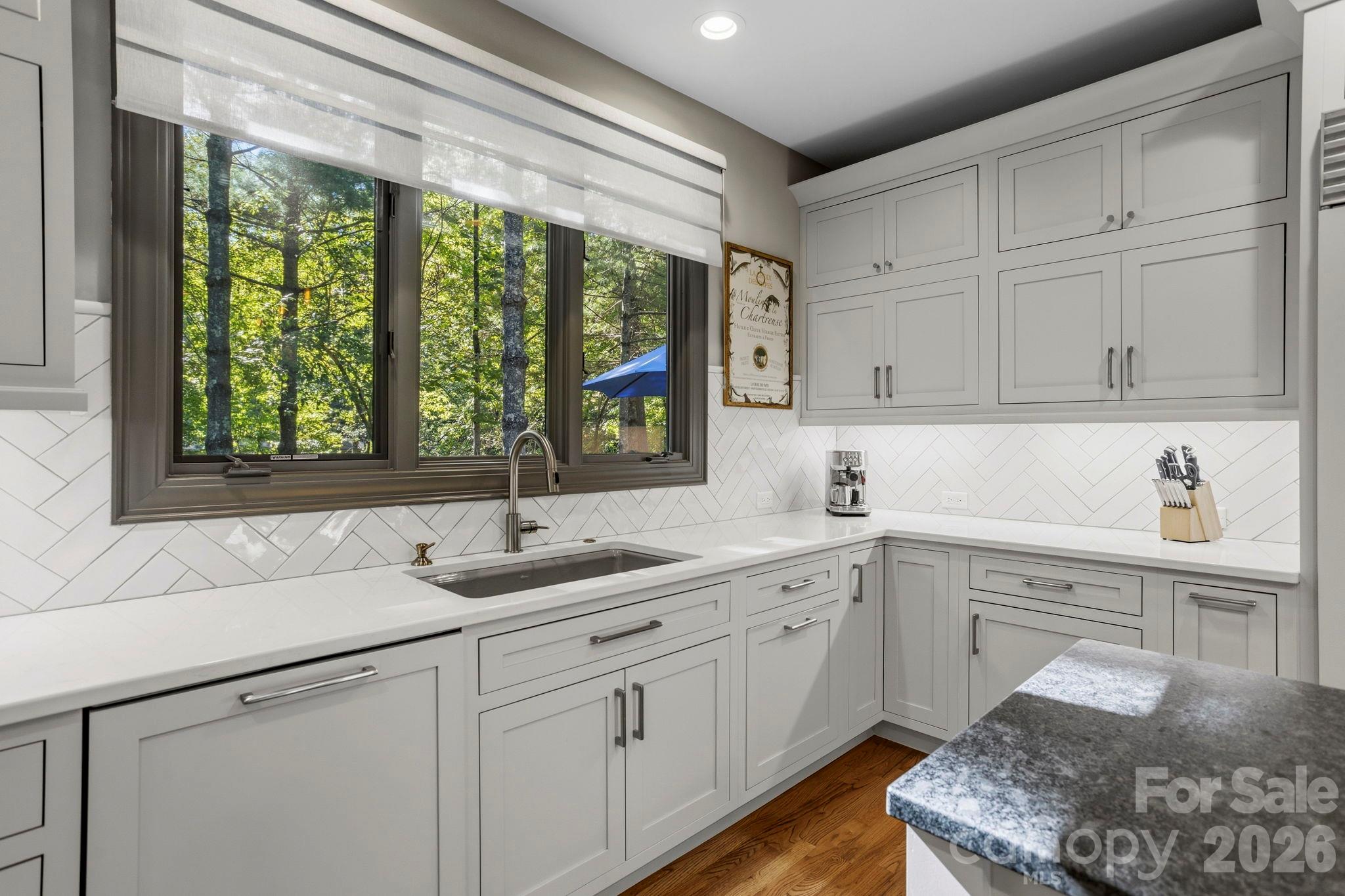 308 Kenmure Drive Property Photo 13
