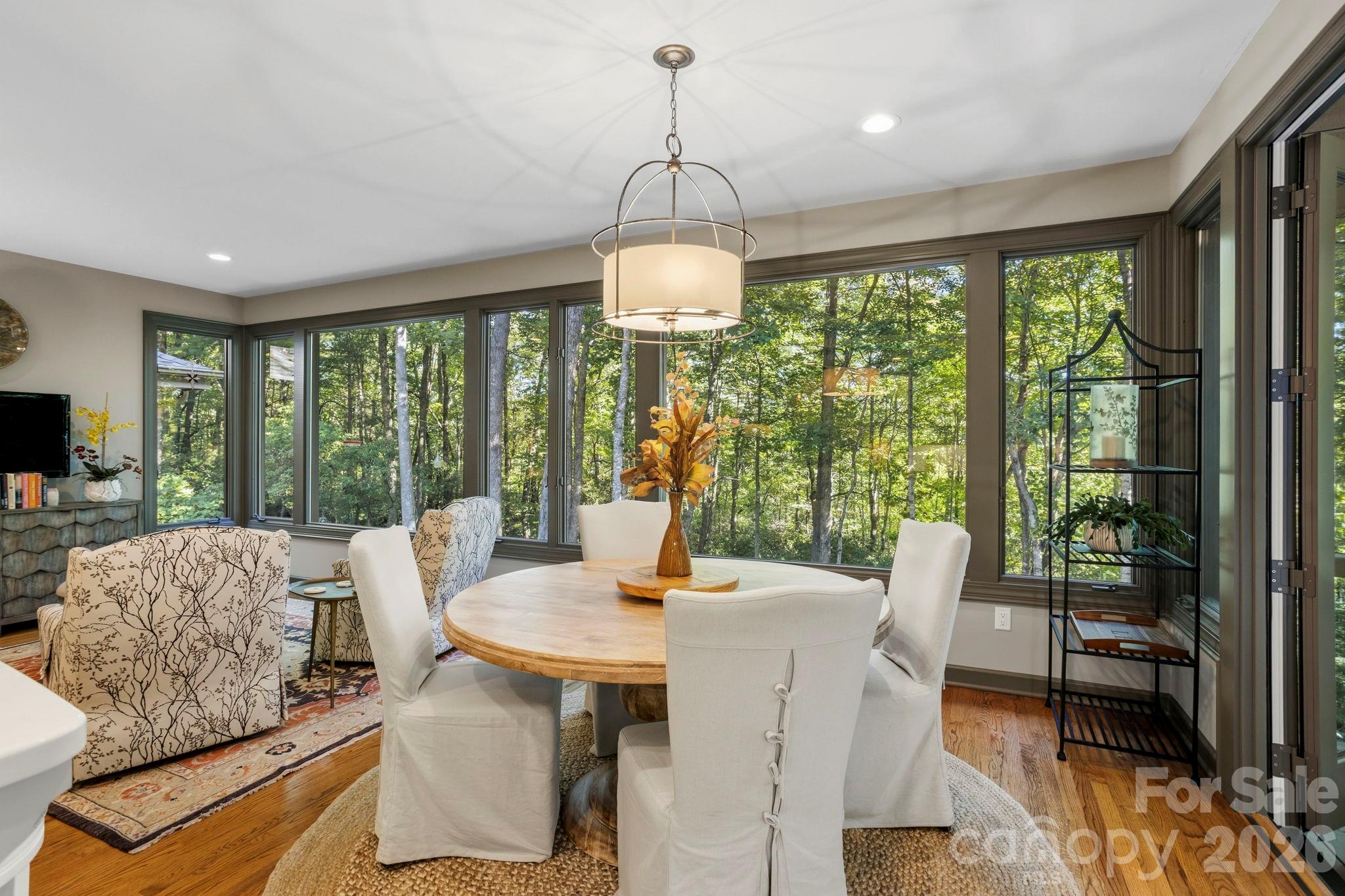308 Kenmure Drive Property Photo 18