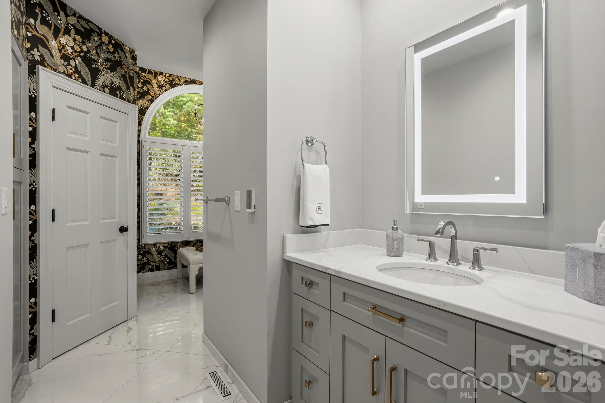308 Kenmure Drive Property Photo 26