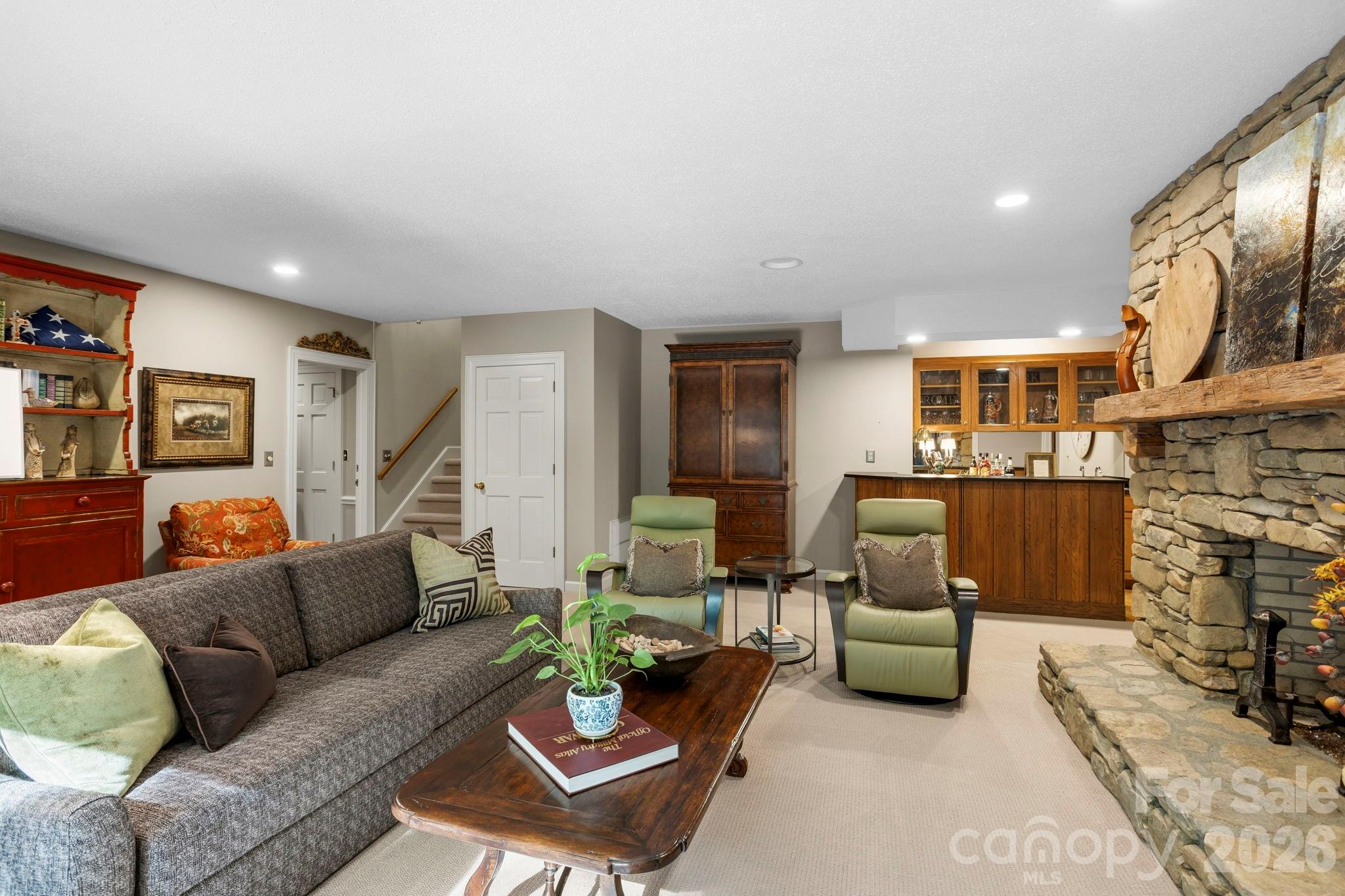 308 Kenmure Drive Property Photo 38